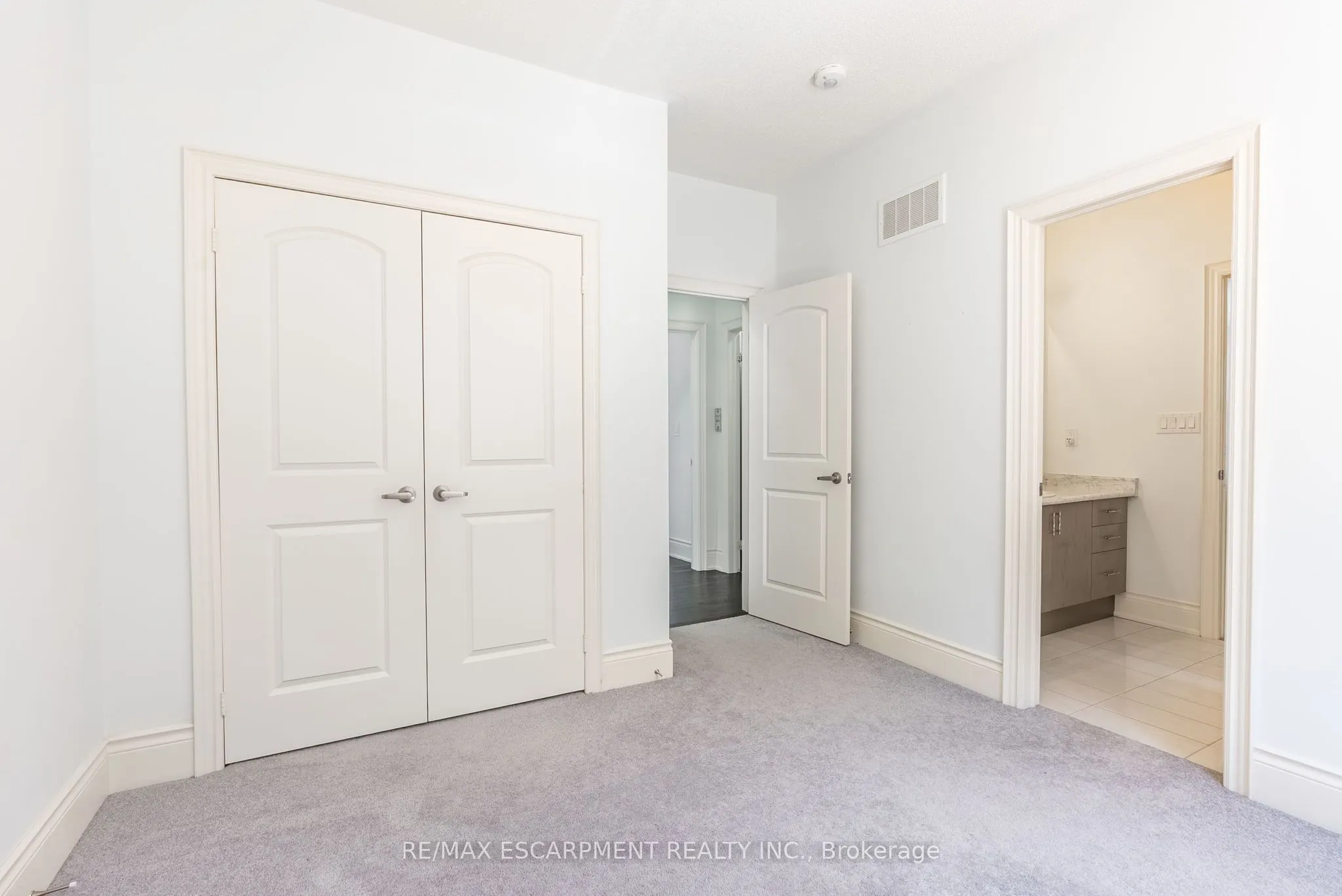 219 Humphrey Street