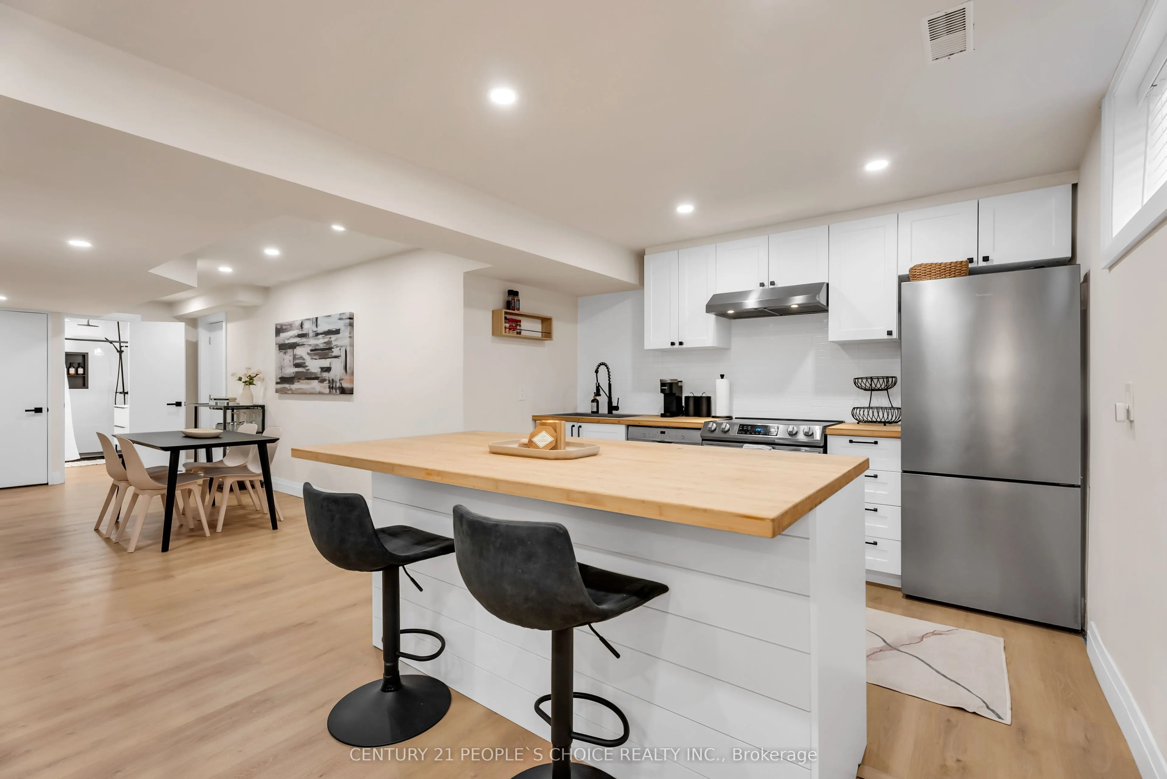 7 Carl Crescent