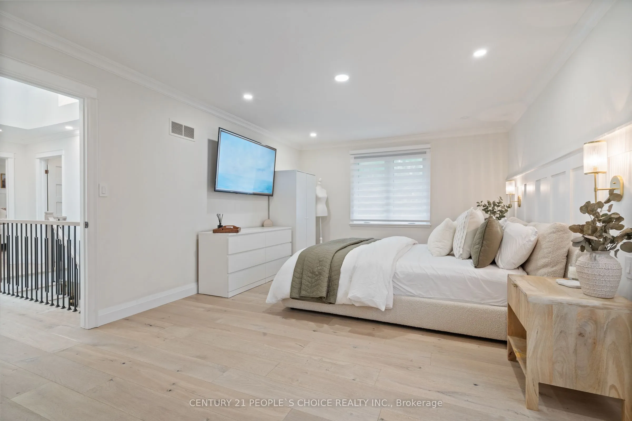 7 Carl Crescent