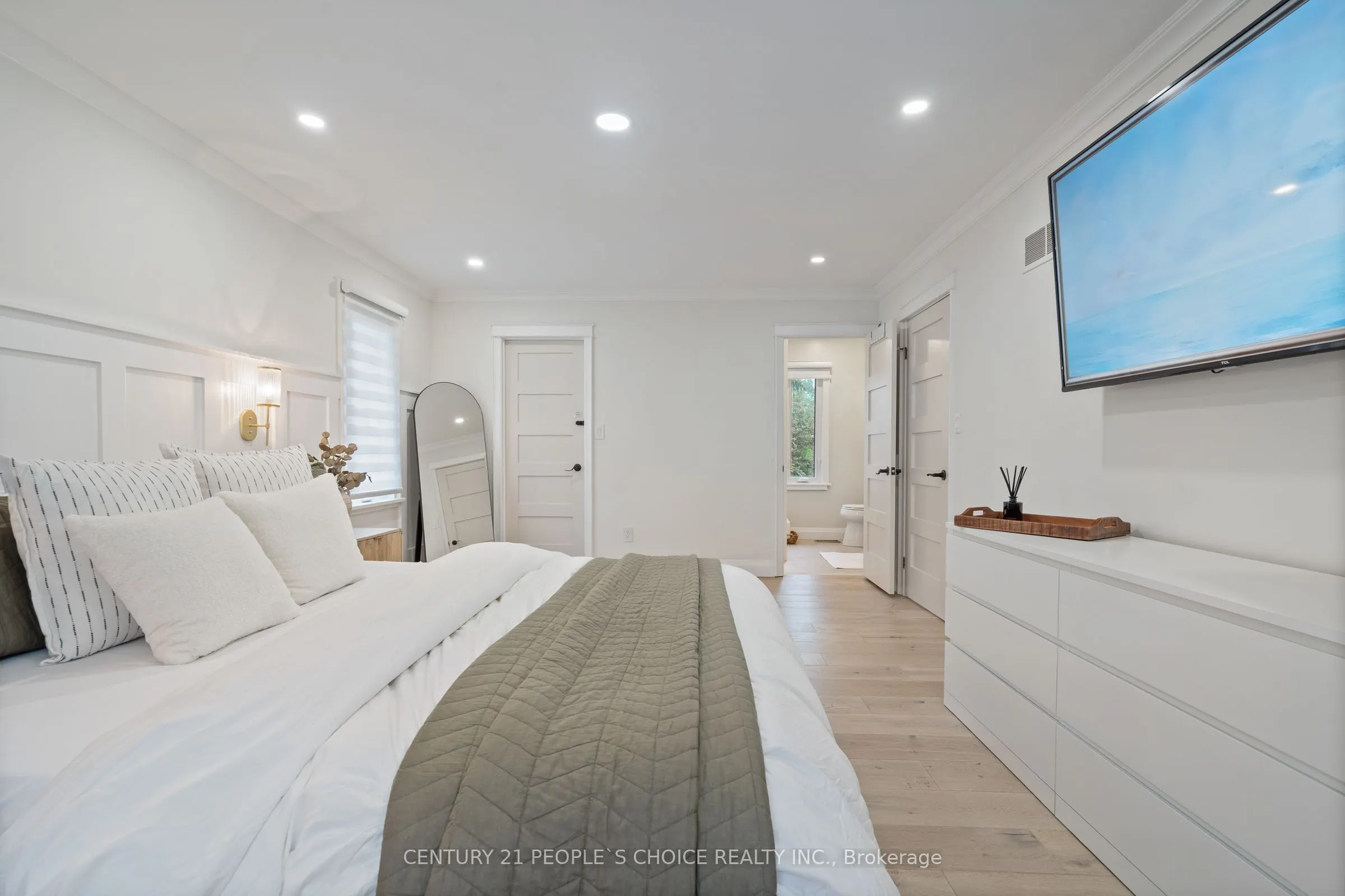 7 Carl Crescent