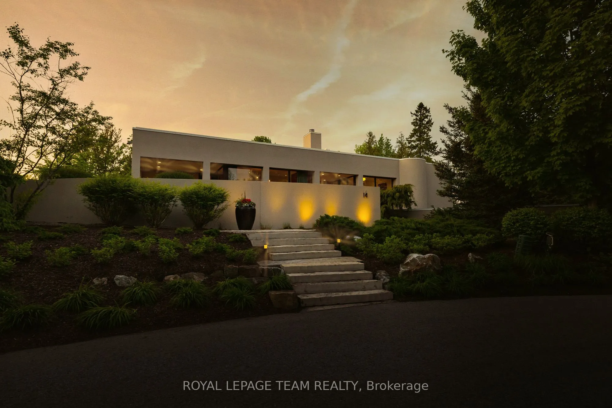 14 Kanata Rockeries Private