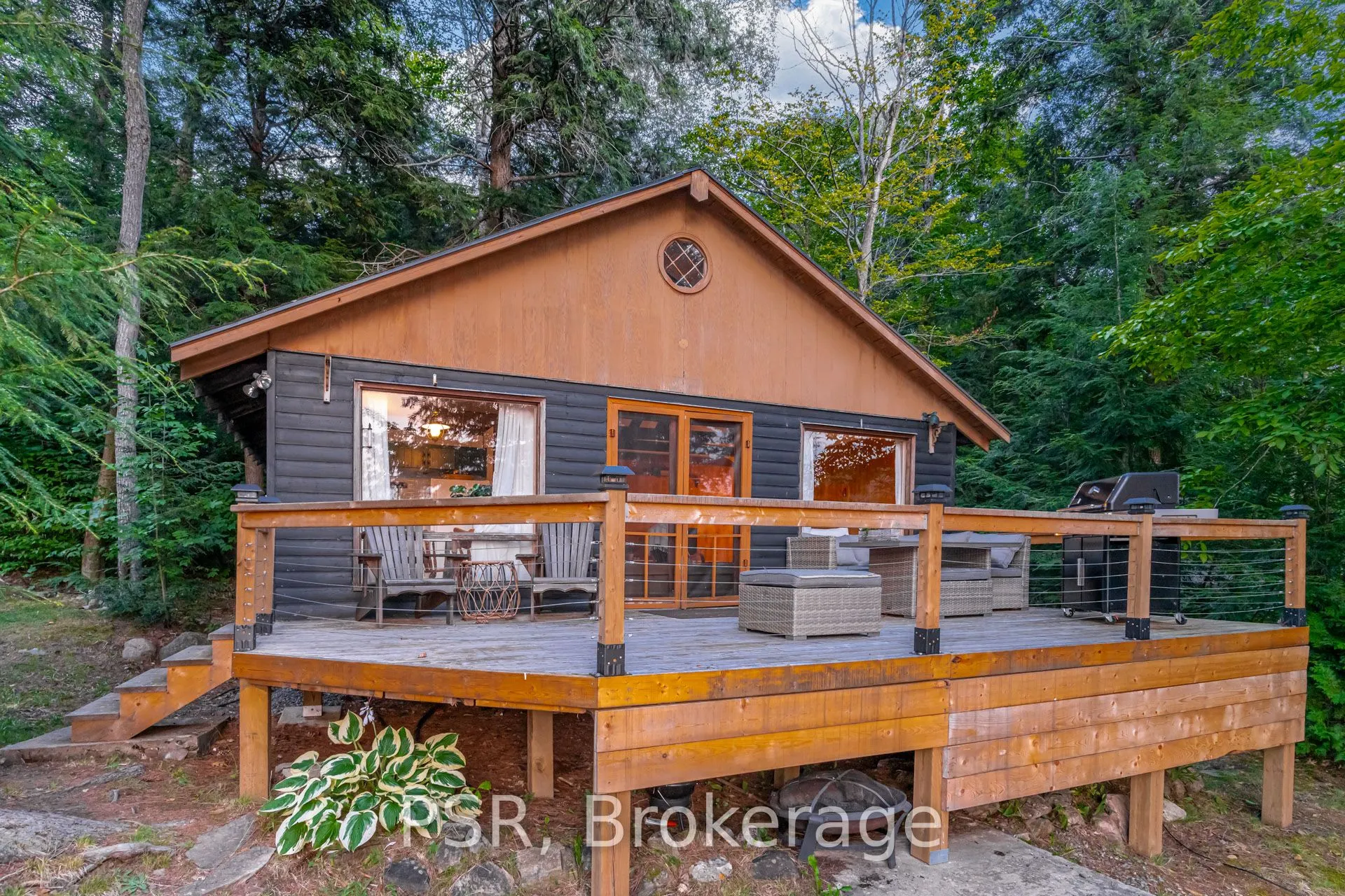 1027 NORTH PINE Drive