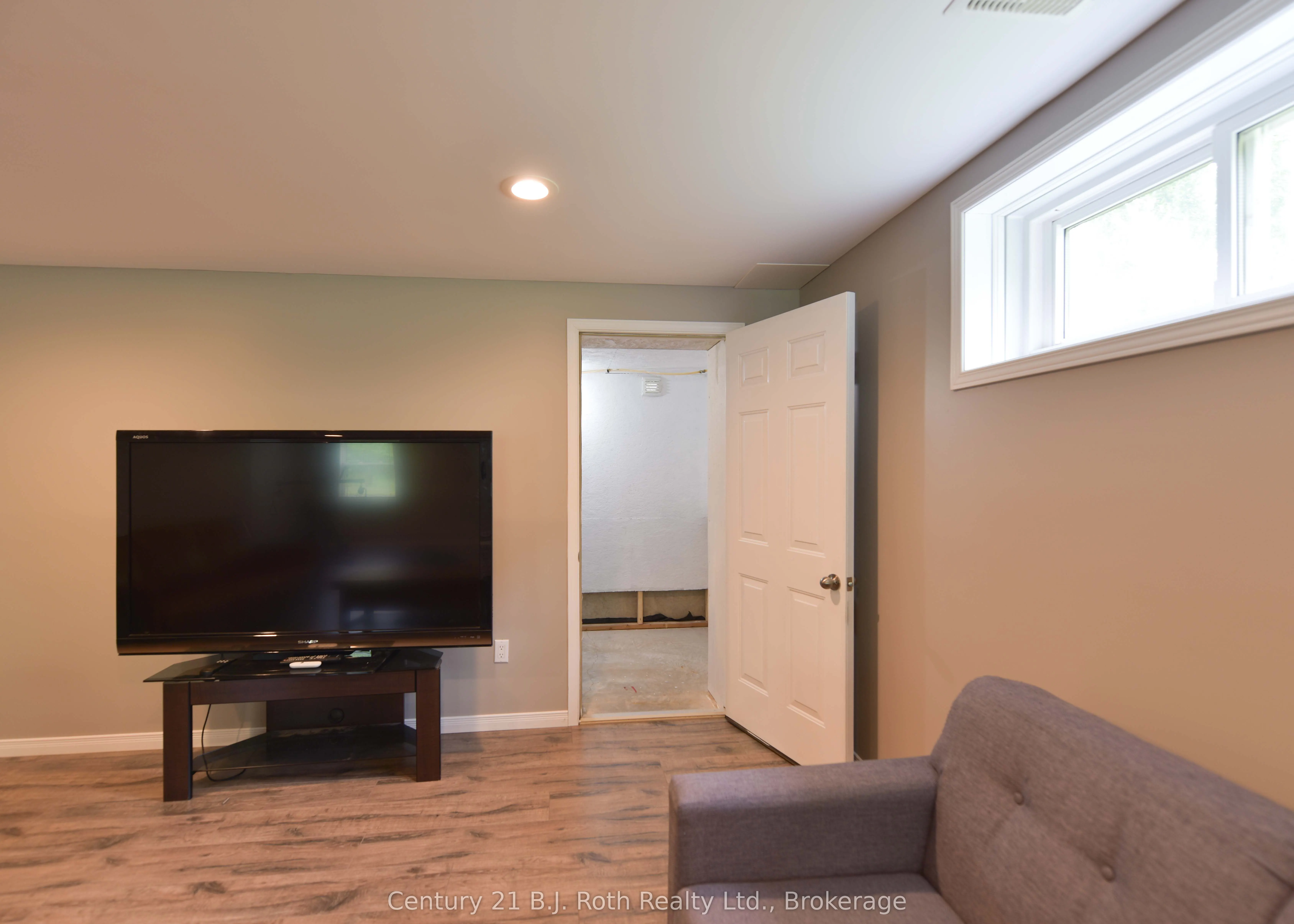 3516 Kirkfield Road