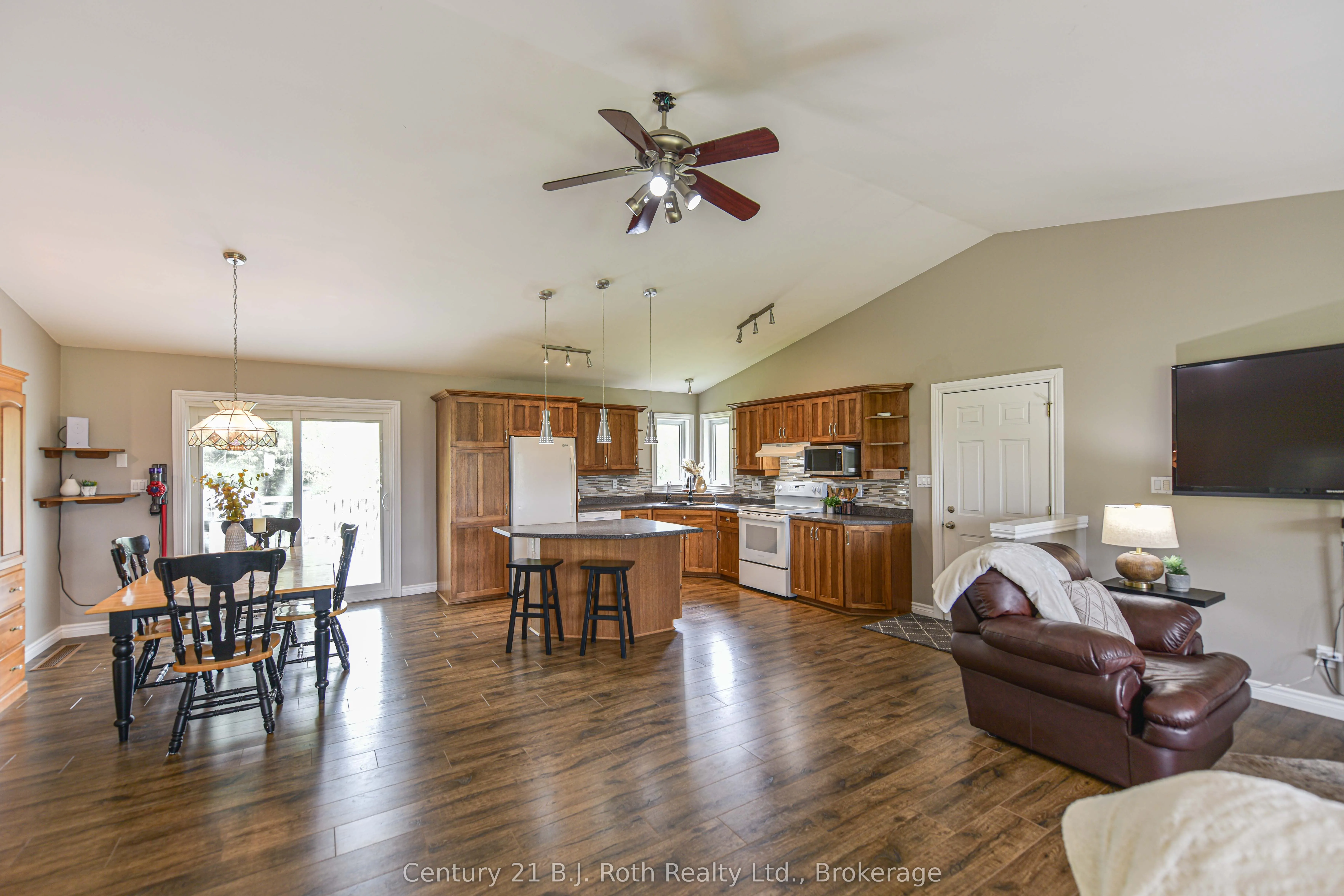 3516 Kirkfield Road