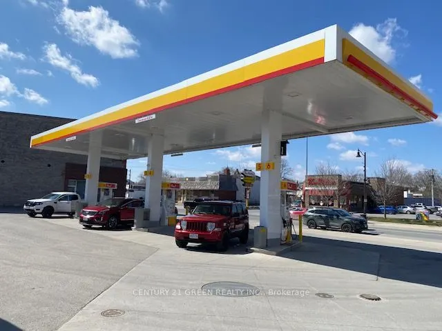 80 Dundas Street E