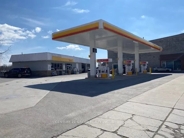 80 Dundas Street E
