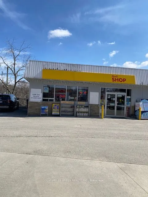 80 Dundas Street E