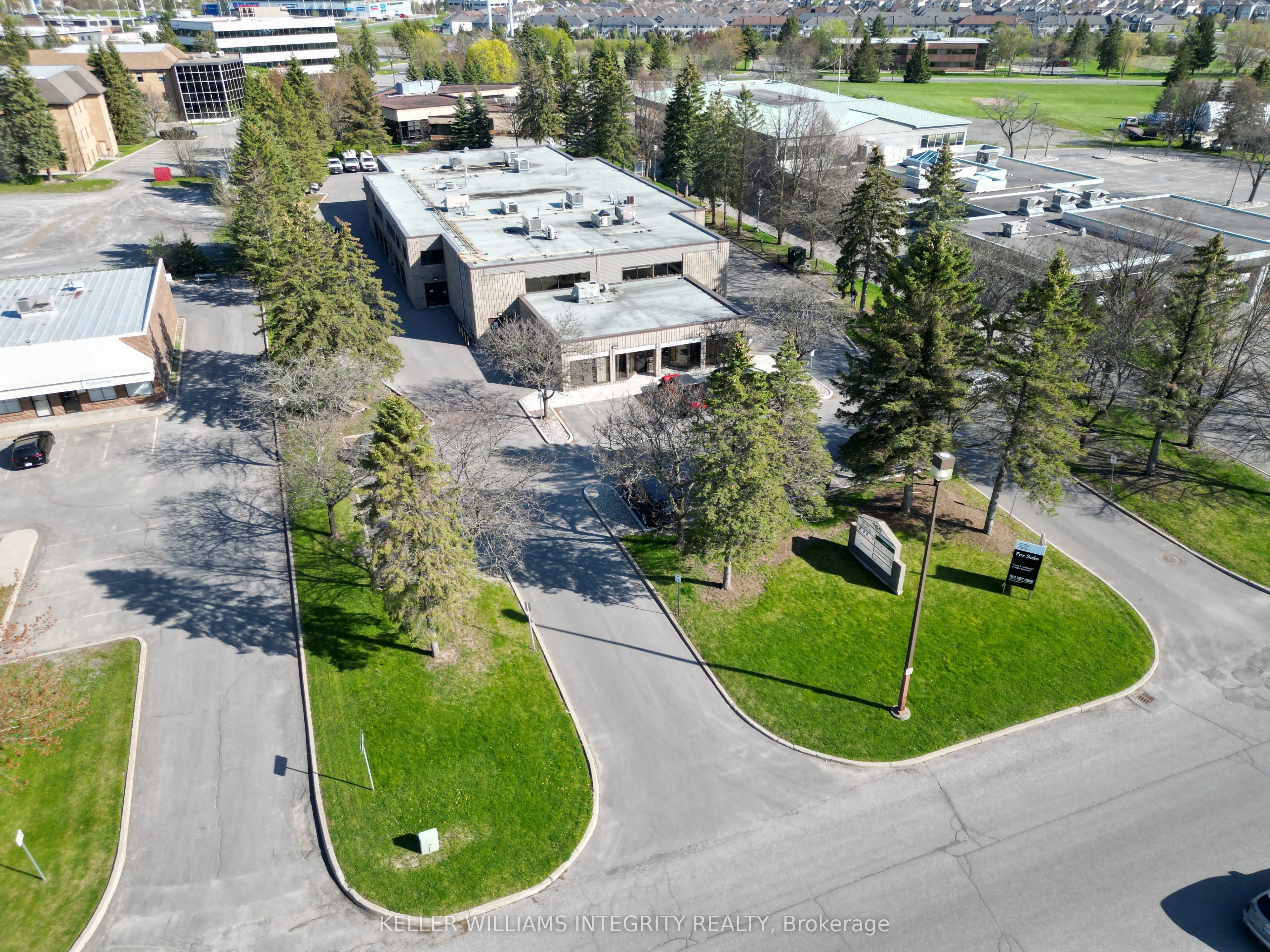155 Terence Matthews Crescent, #3