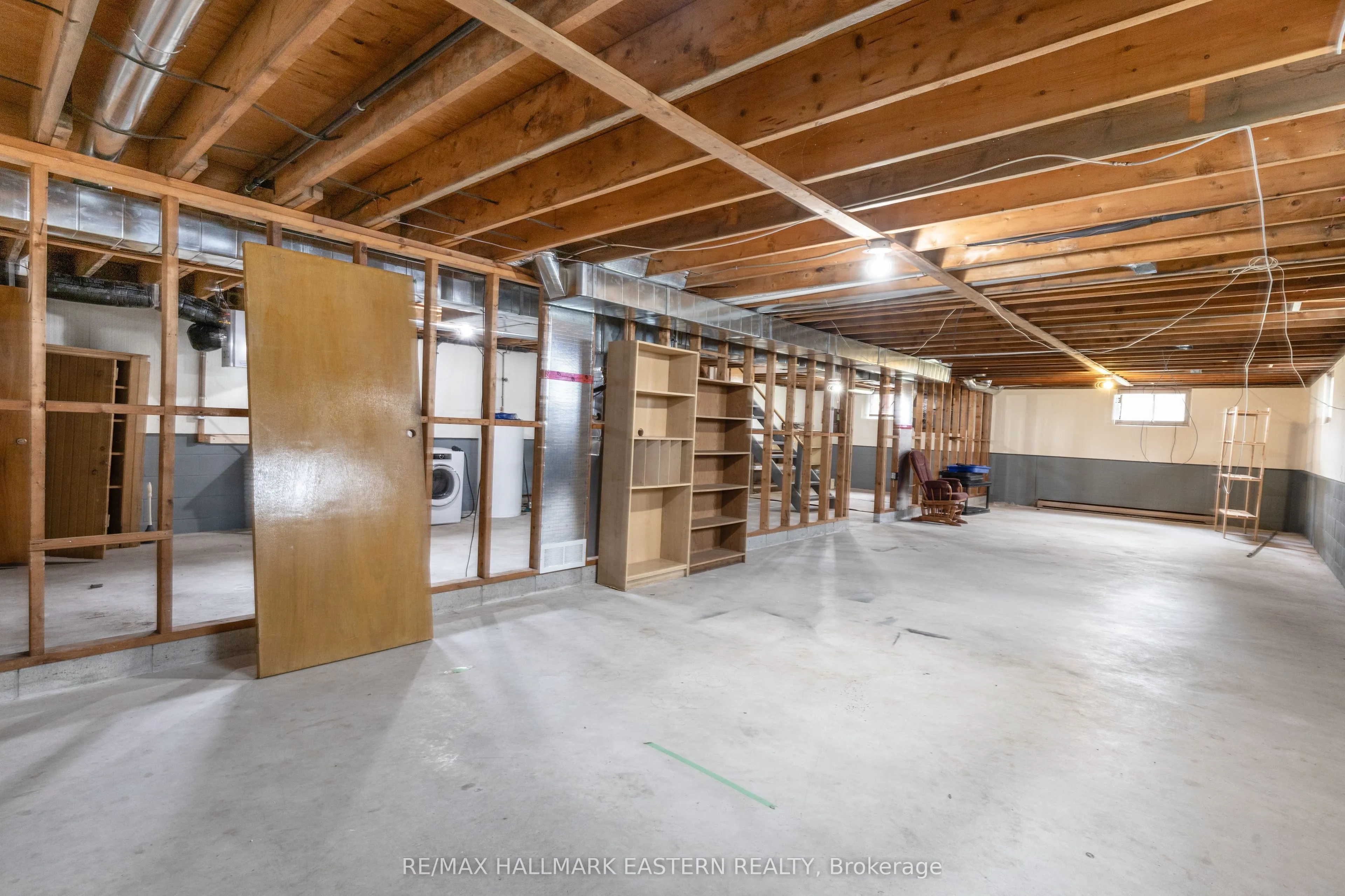 66 Doxsee Avenue N