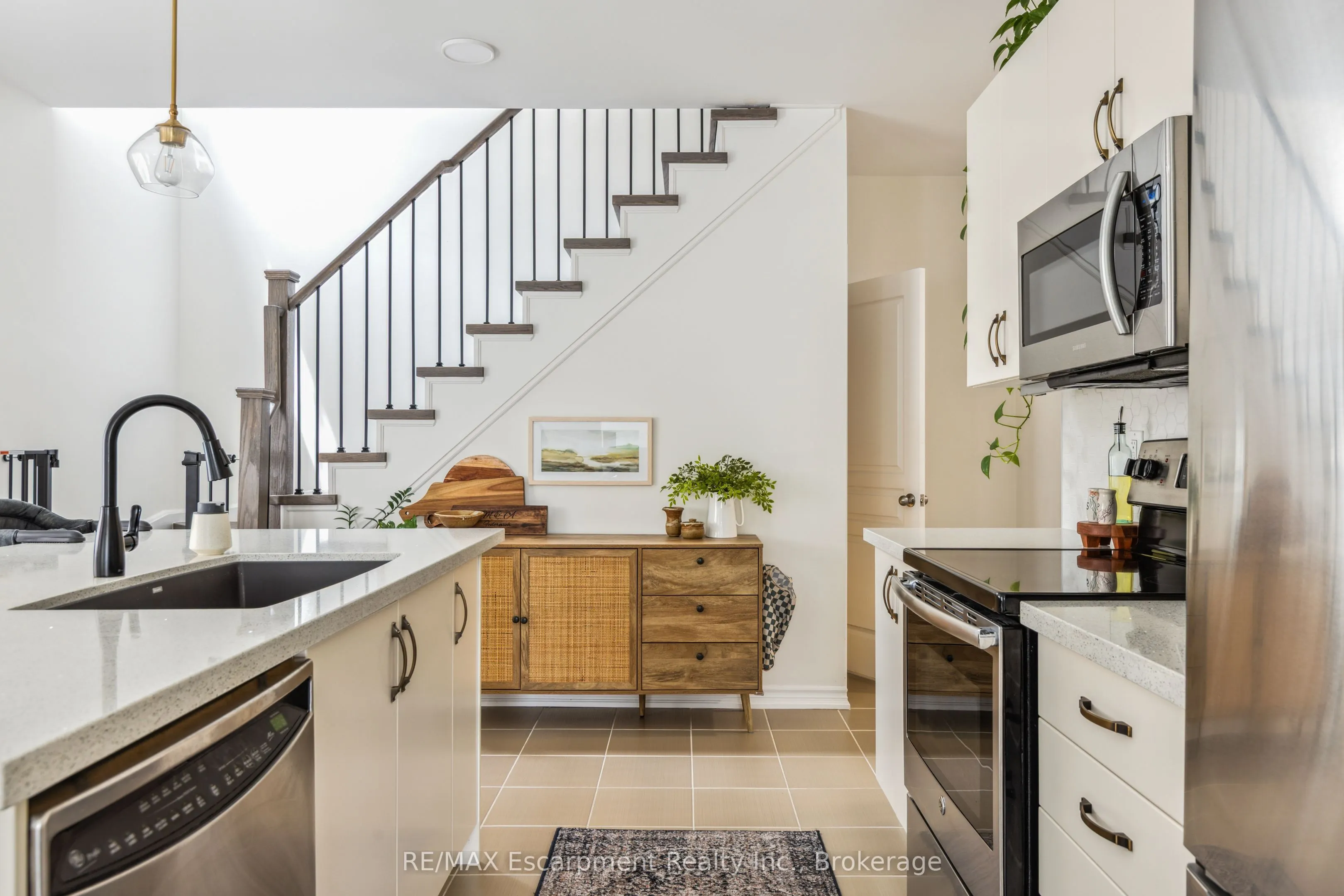 54 Nisbet Boulevard, #31