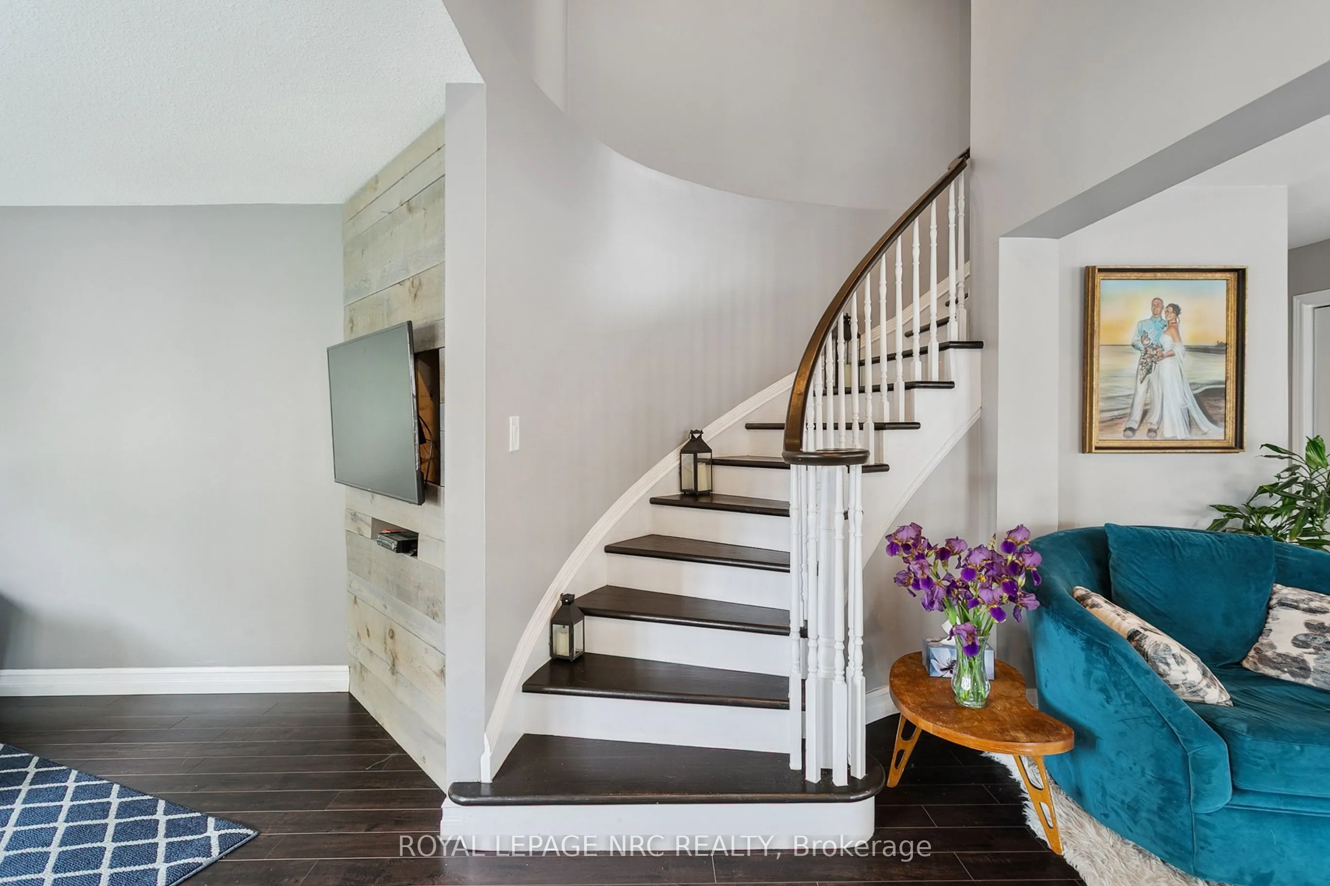 5240 Marcel Crescent