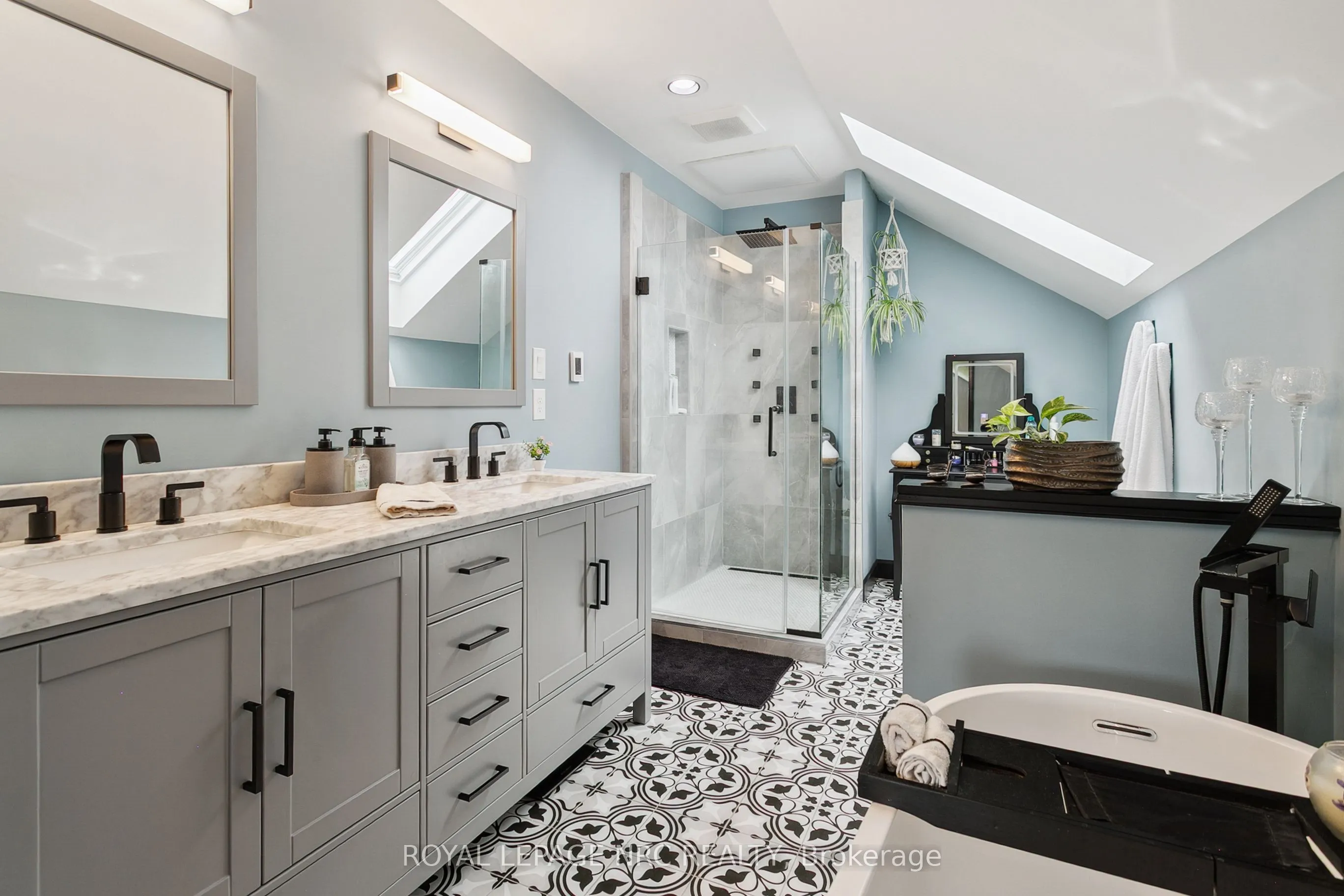 5240 Marcel Crescent