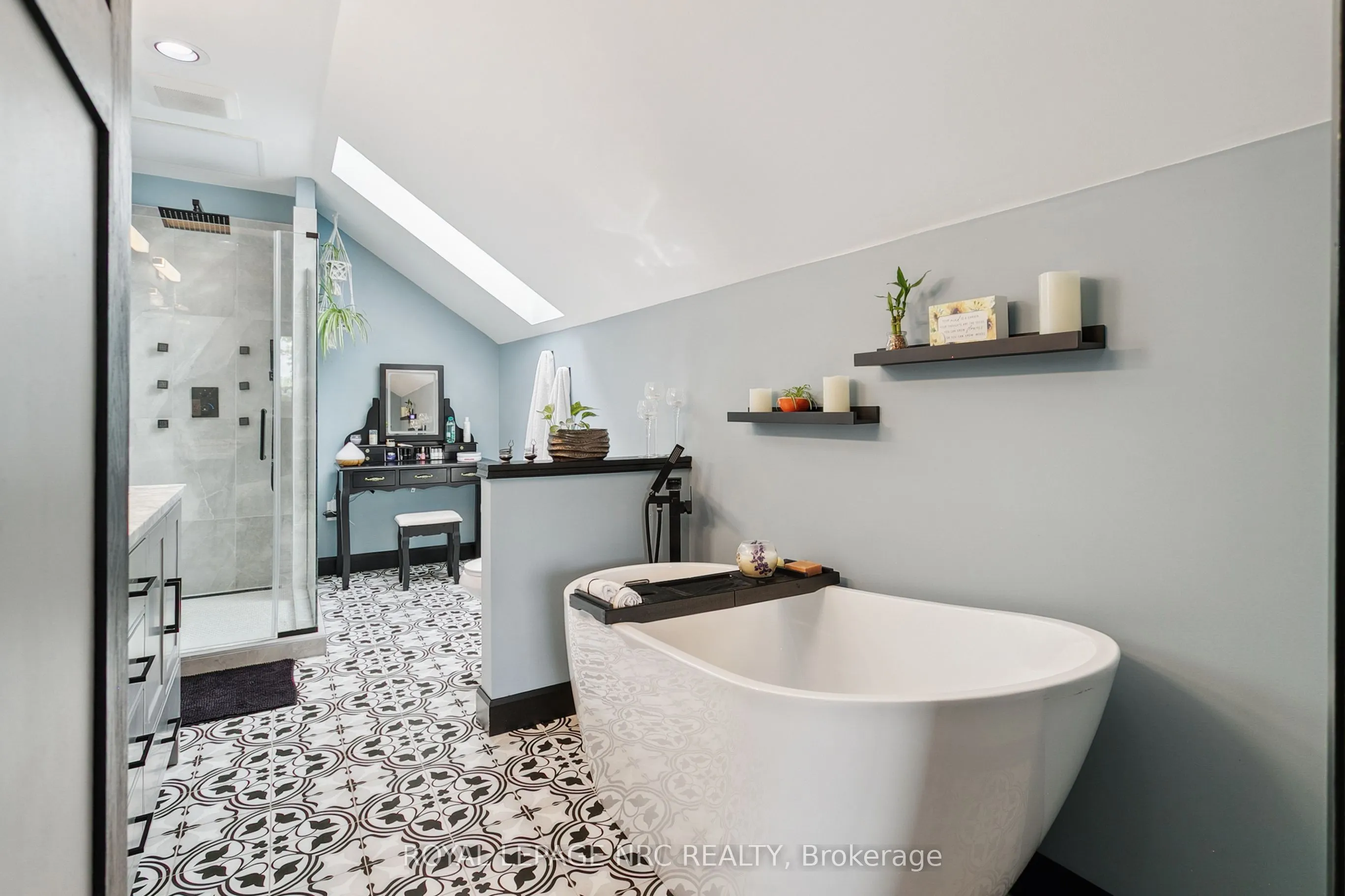 5240 Marcel Crescent