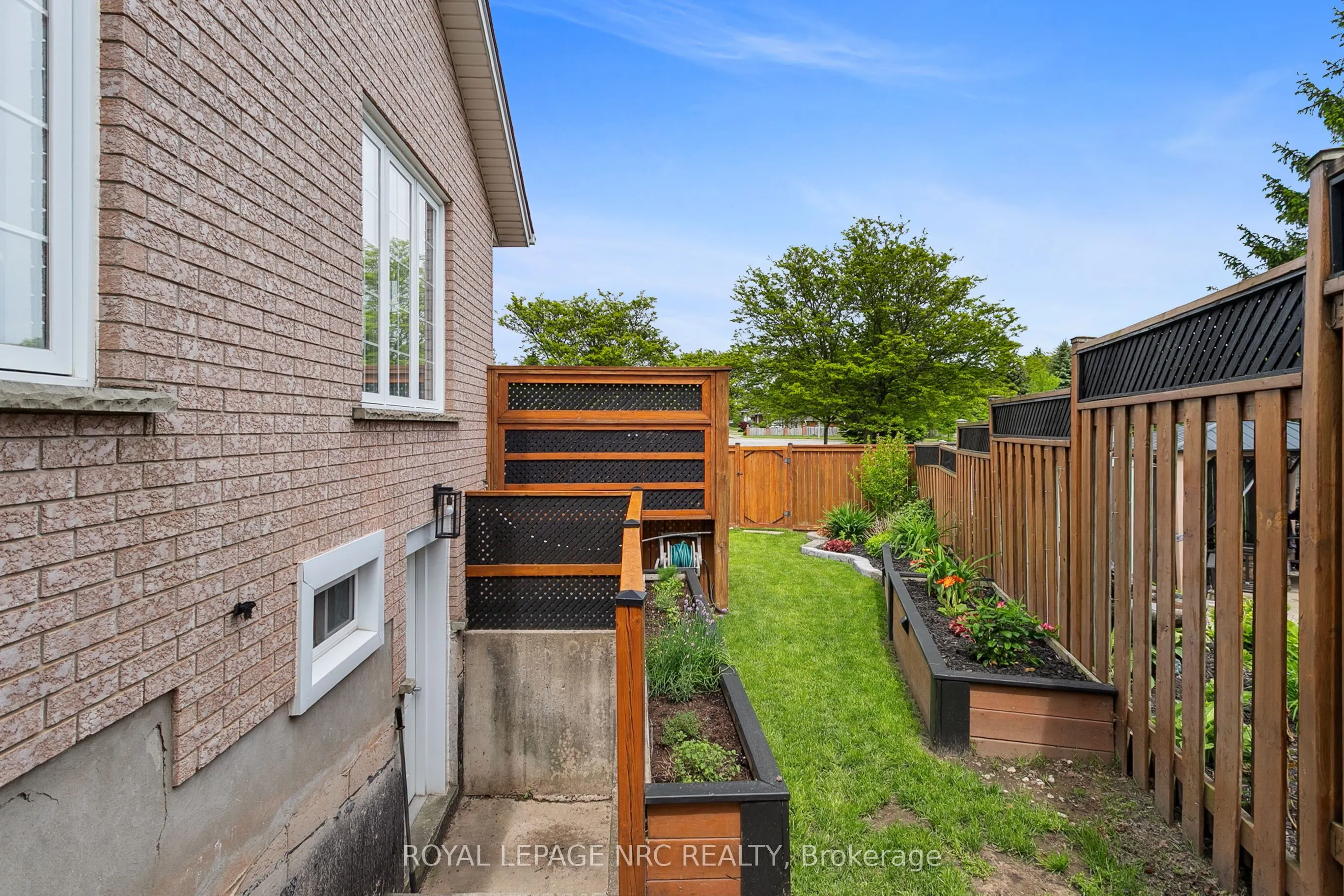 5240 Marcel Crescent