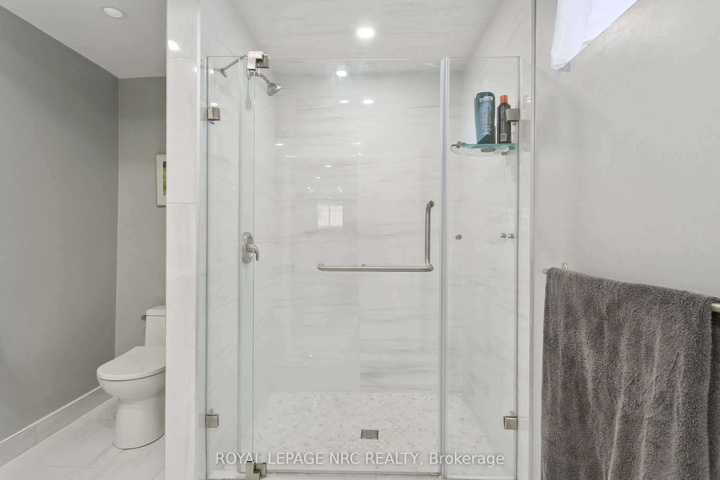 5240 Marcel Crescent