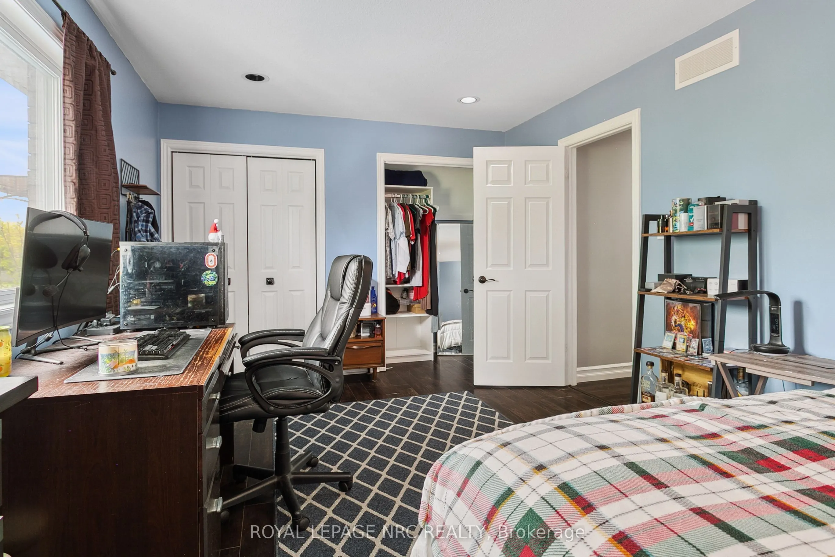 5240 Marcel Crescent