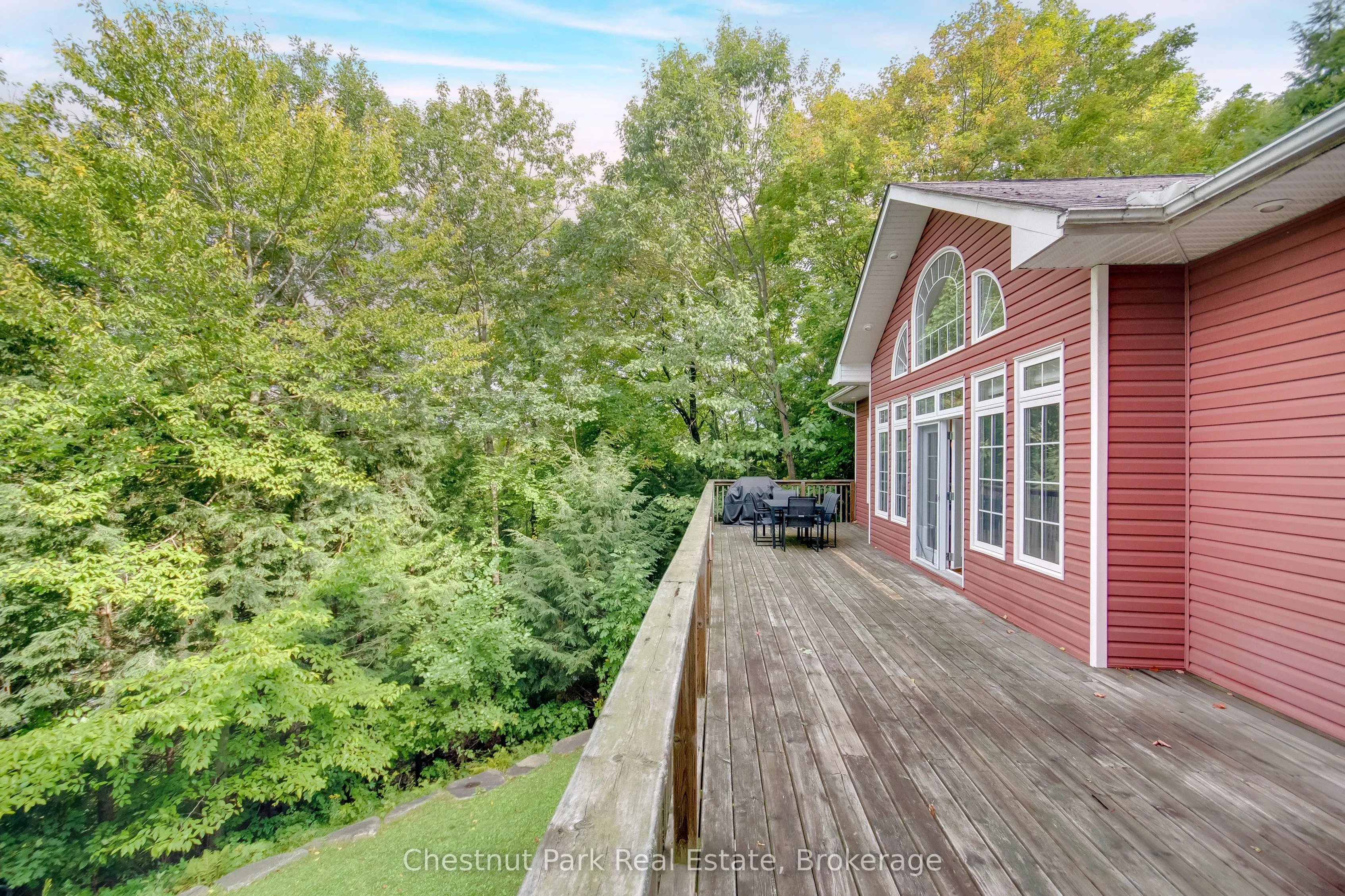 132 WOODLAND Drive