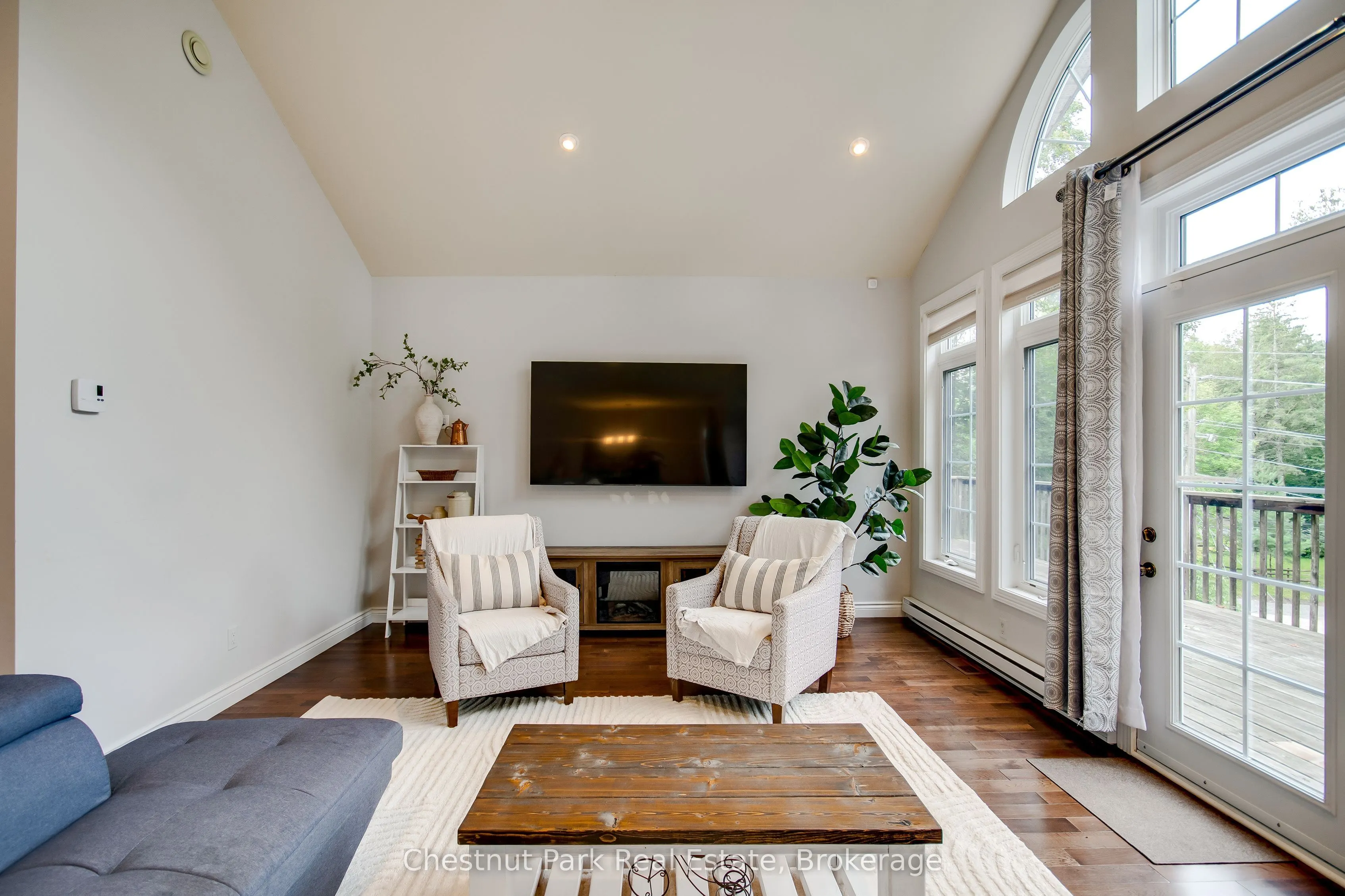 132 WOODLAND Drive