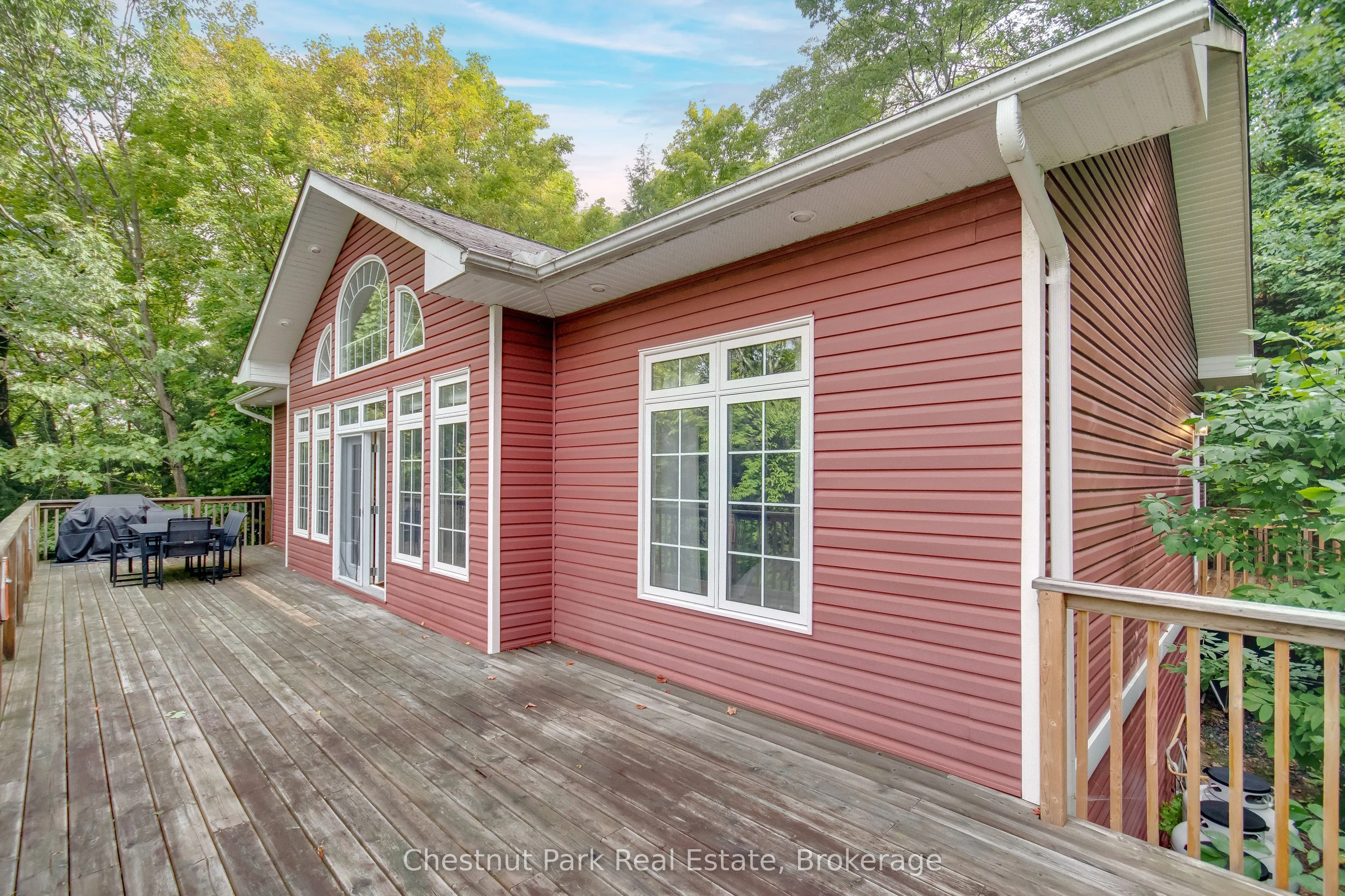 132 WOODLAND Drive