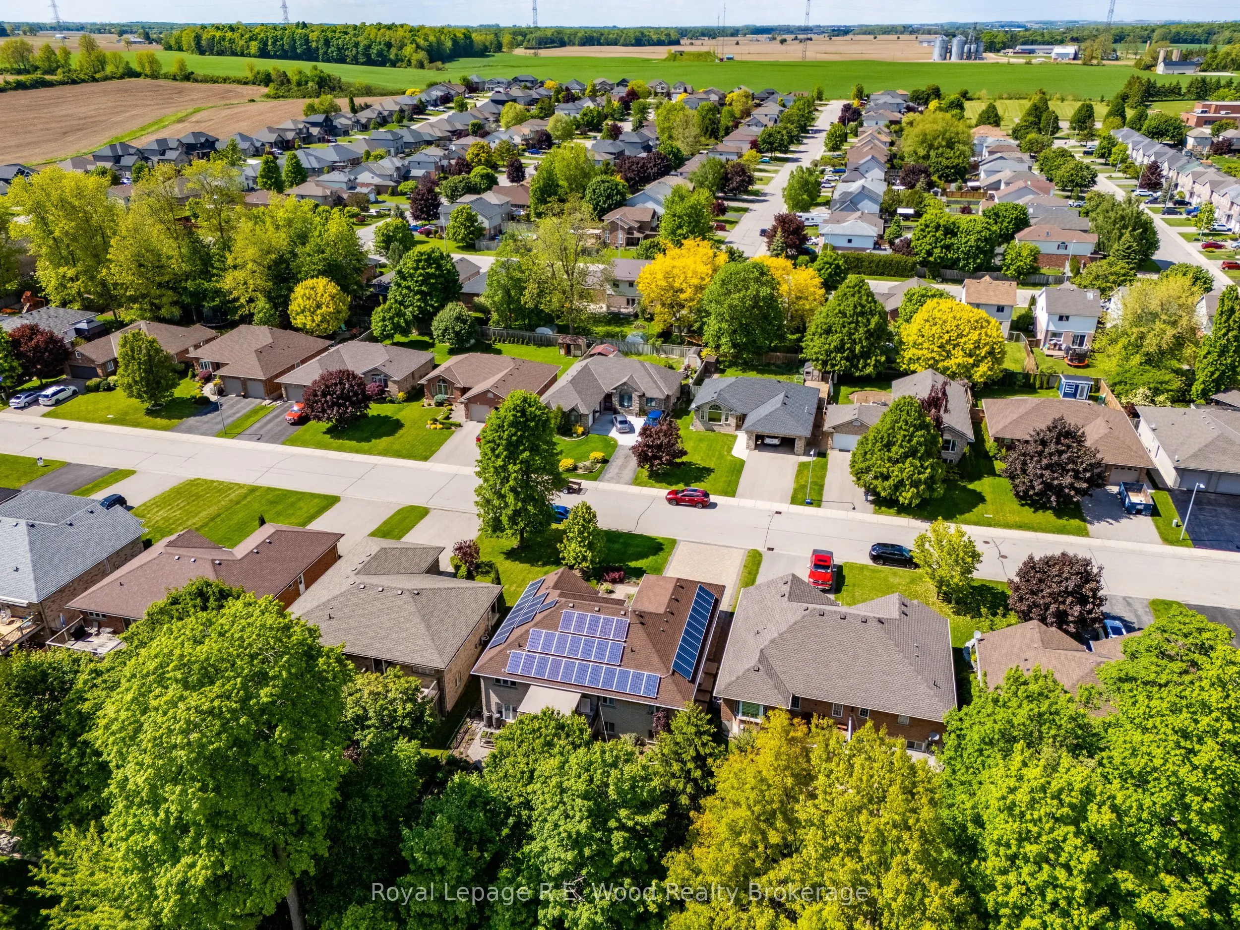 36 Woodland Crescent