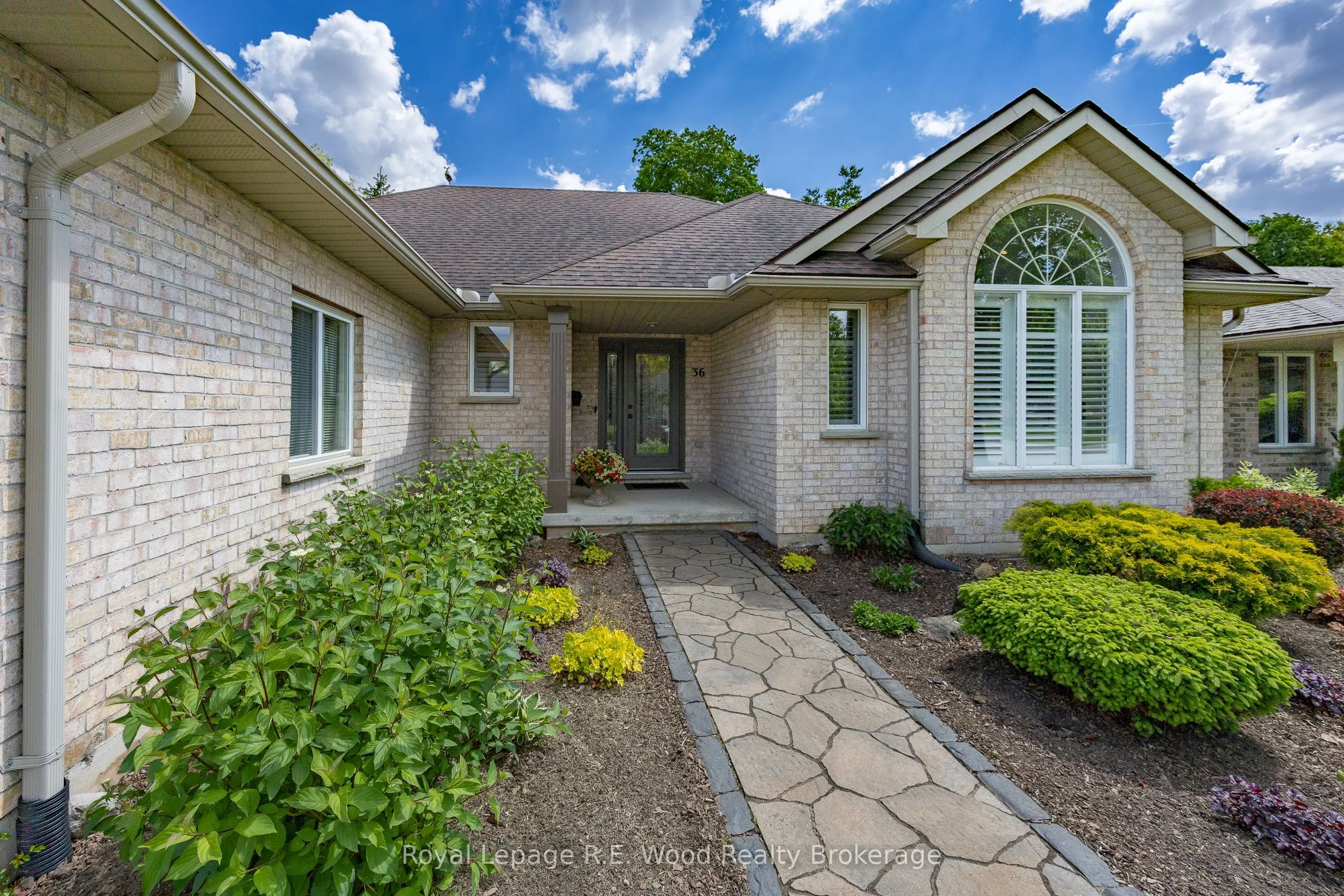 36 Woodland Crescent