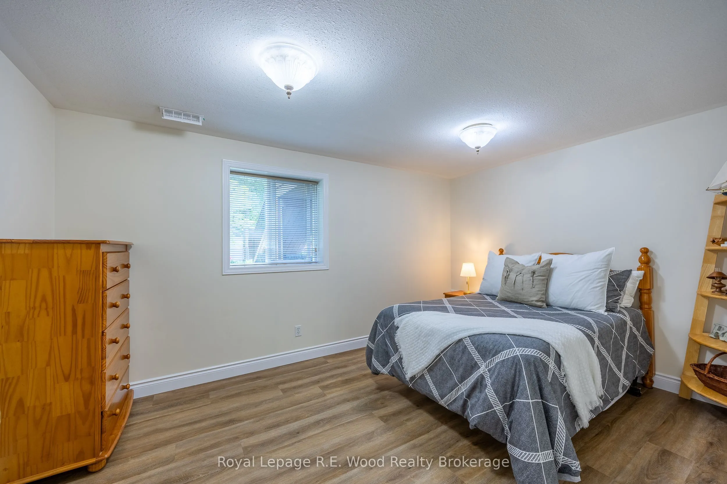 36 Woodland Crescent