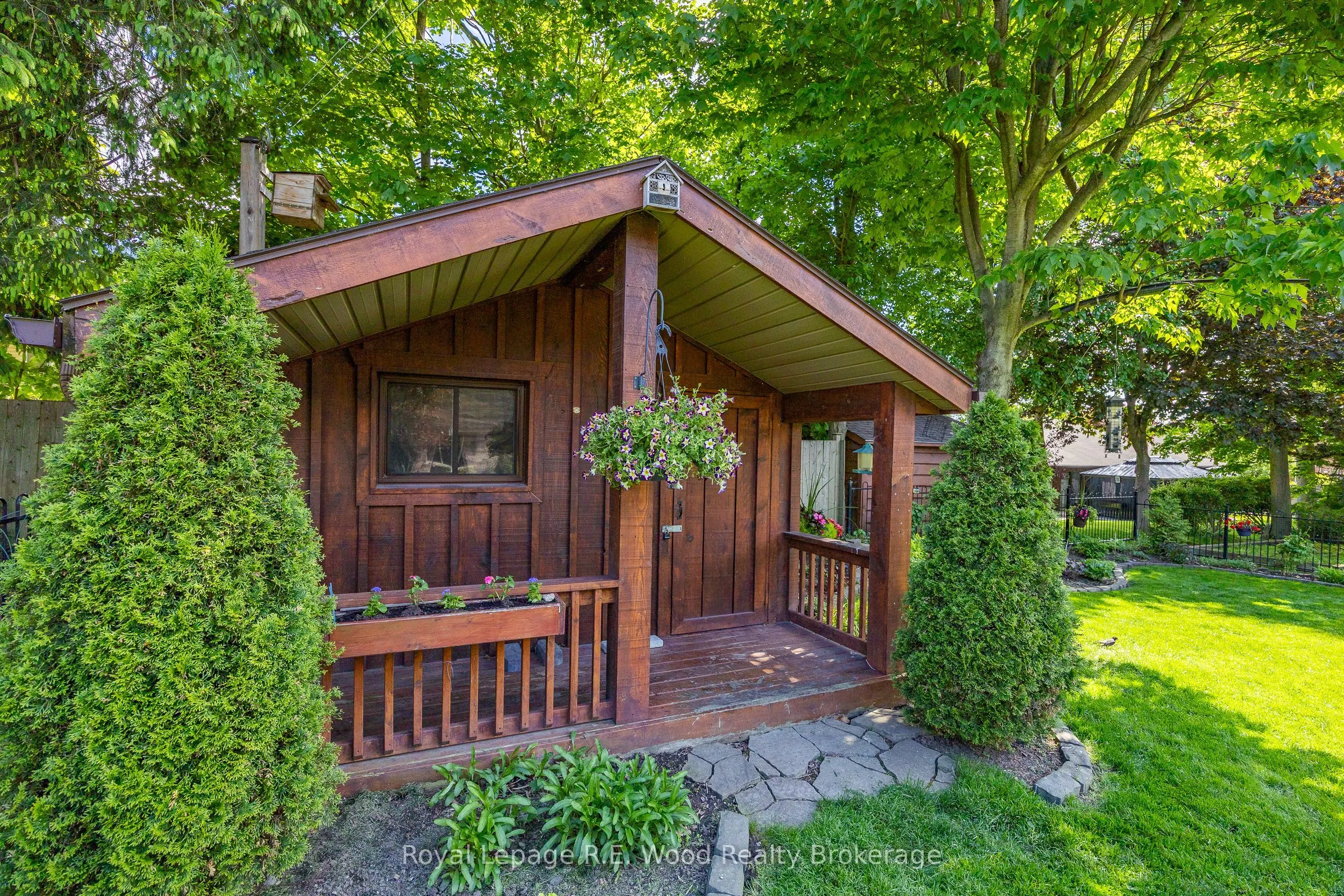 36 Woodland Crescent