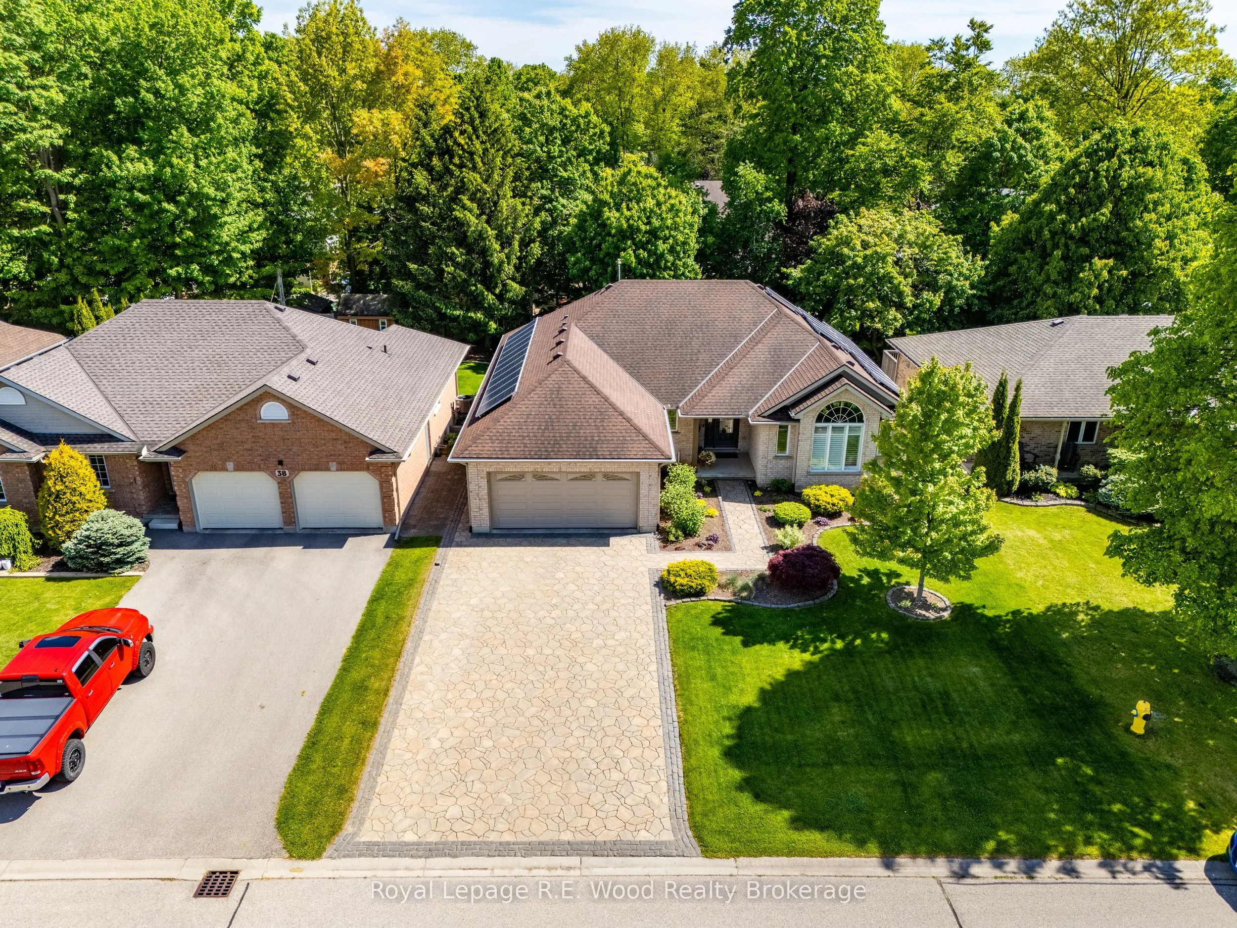 36 Woodland Crescent