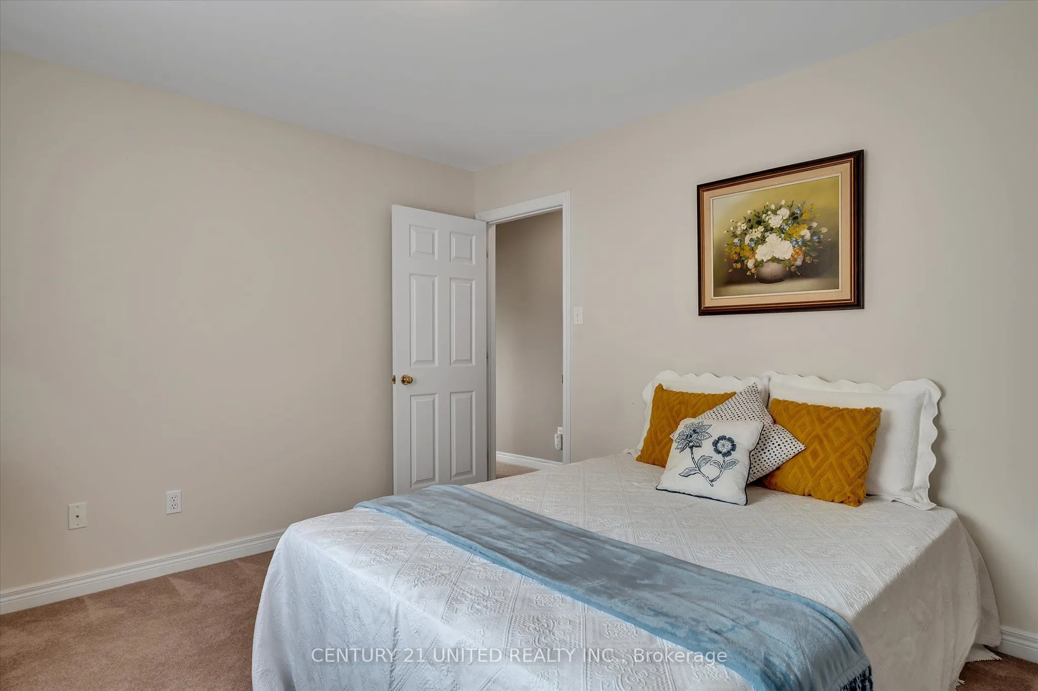 1329 White Crescent