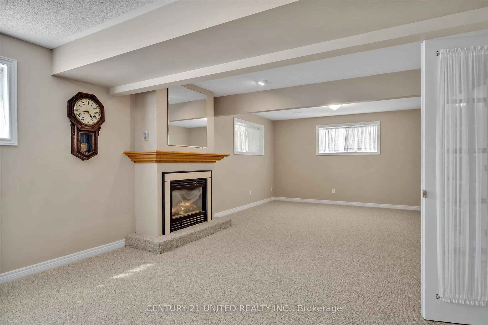 1329 White Crescent