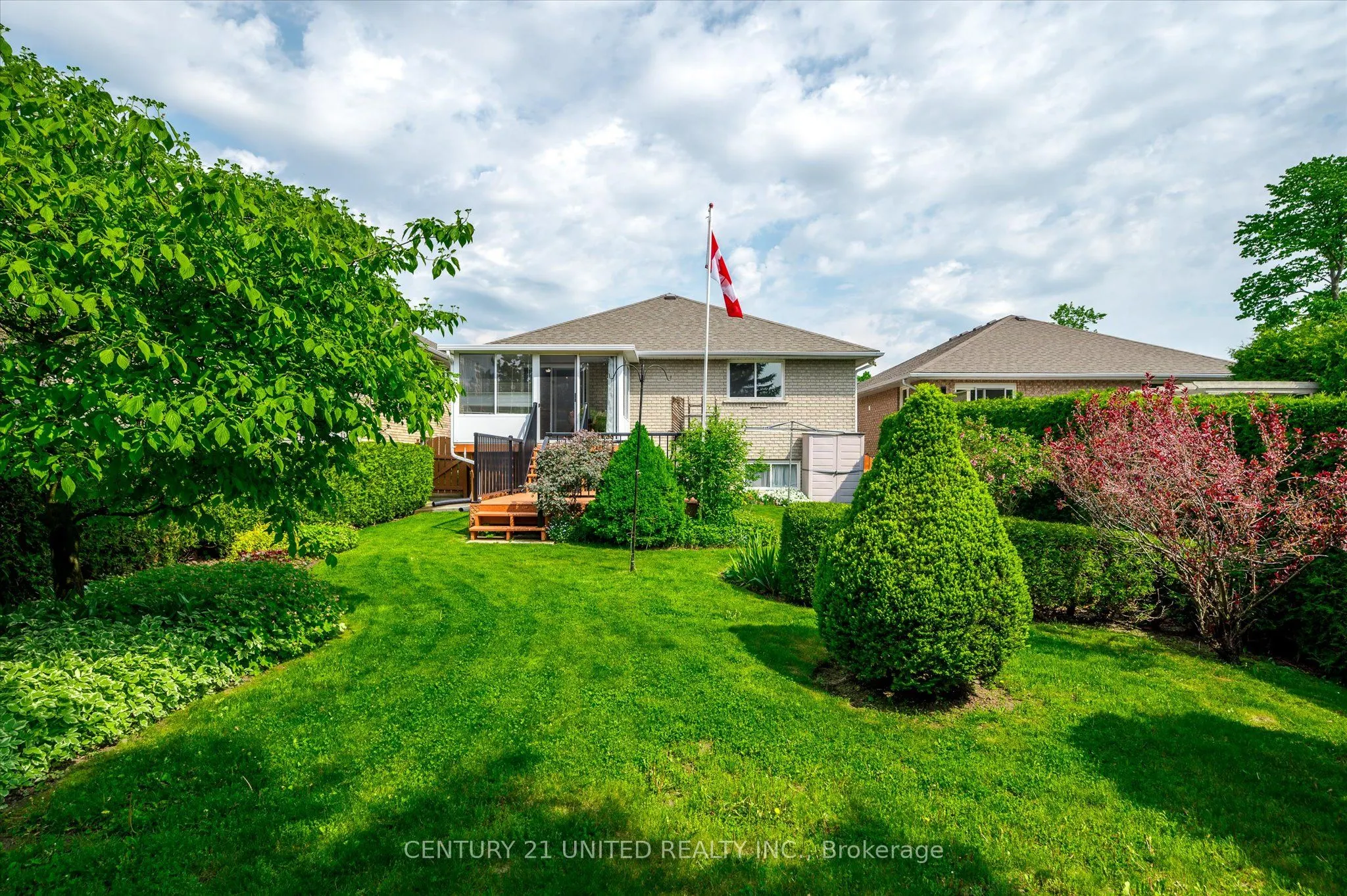 1329 White Crescent