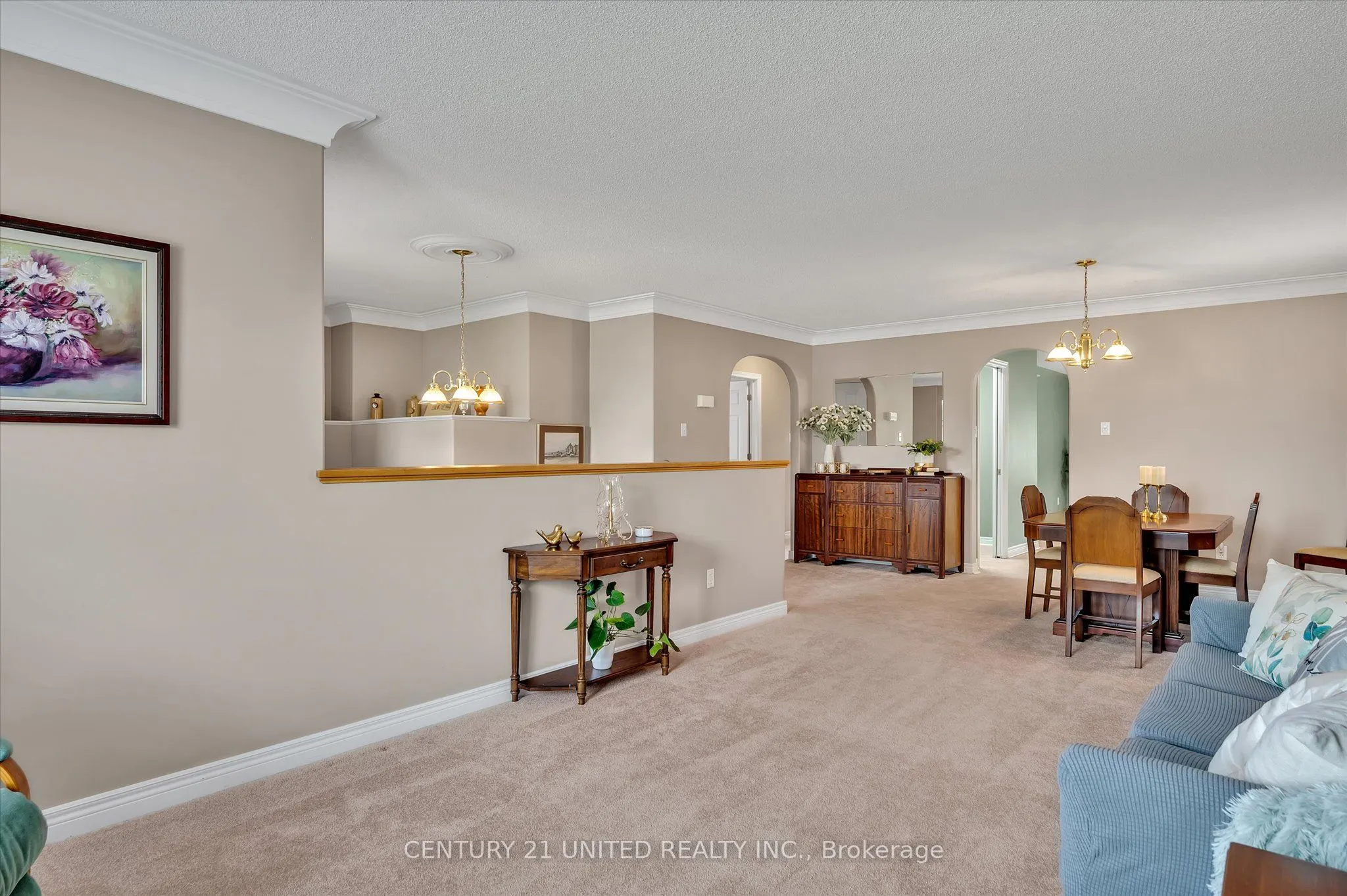 1329 White Crescent