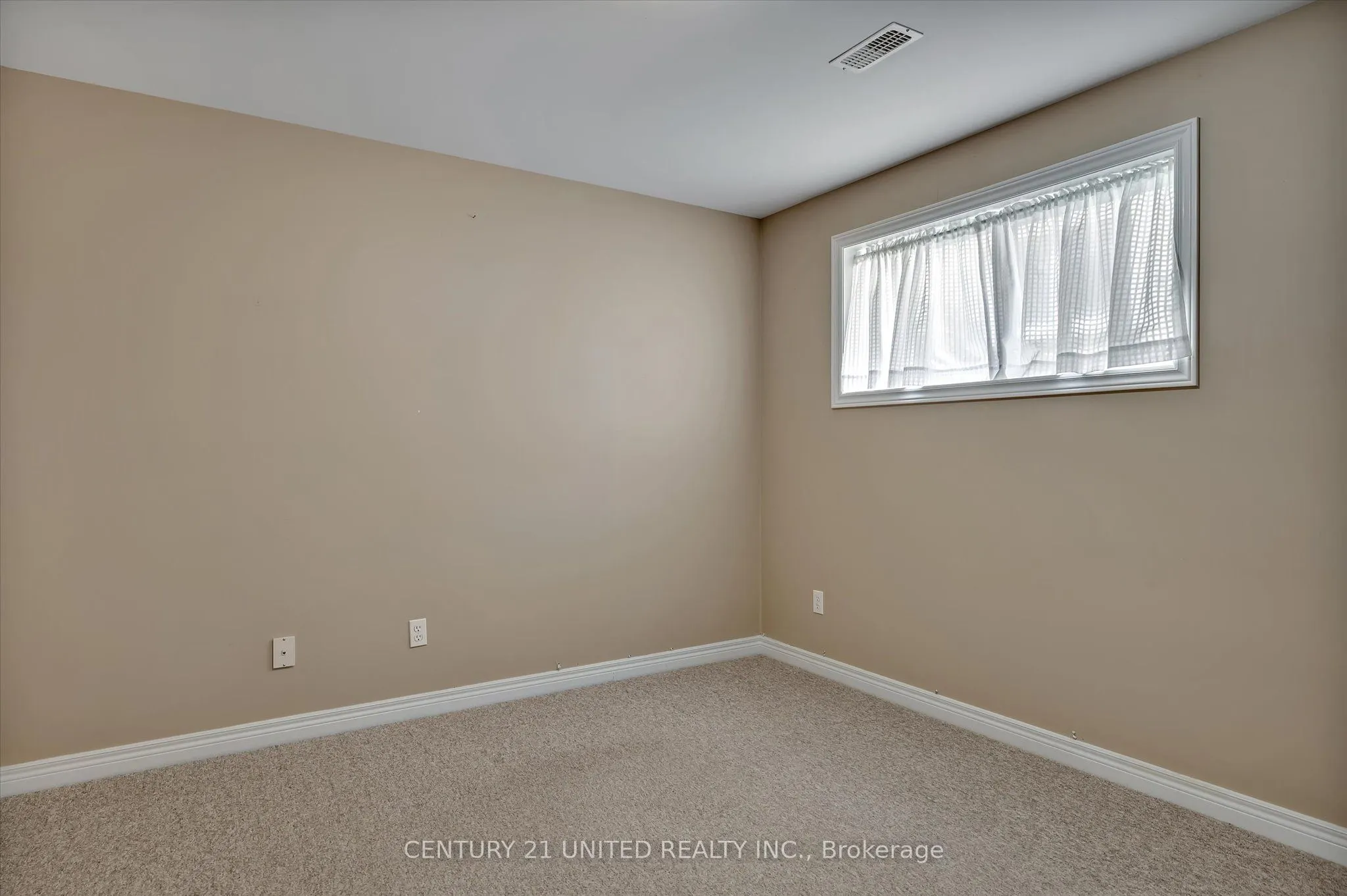 1329 White Crescent