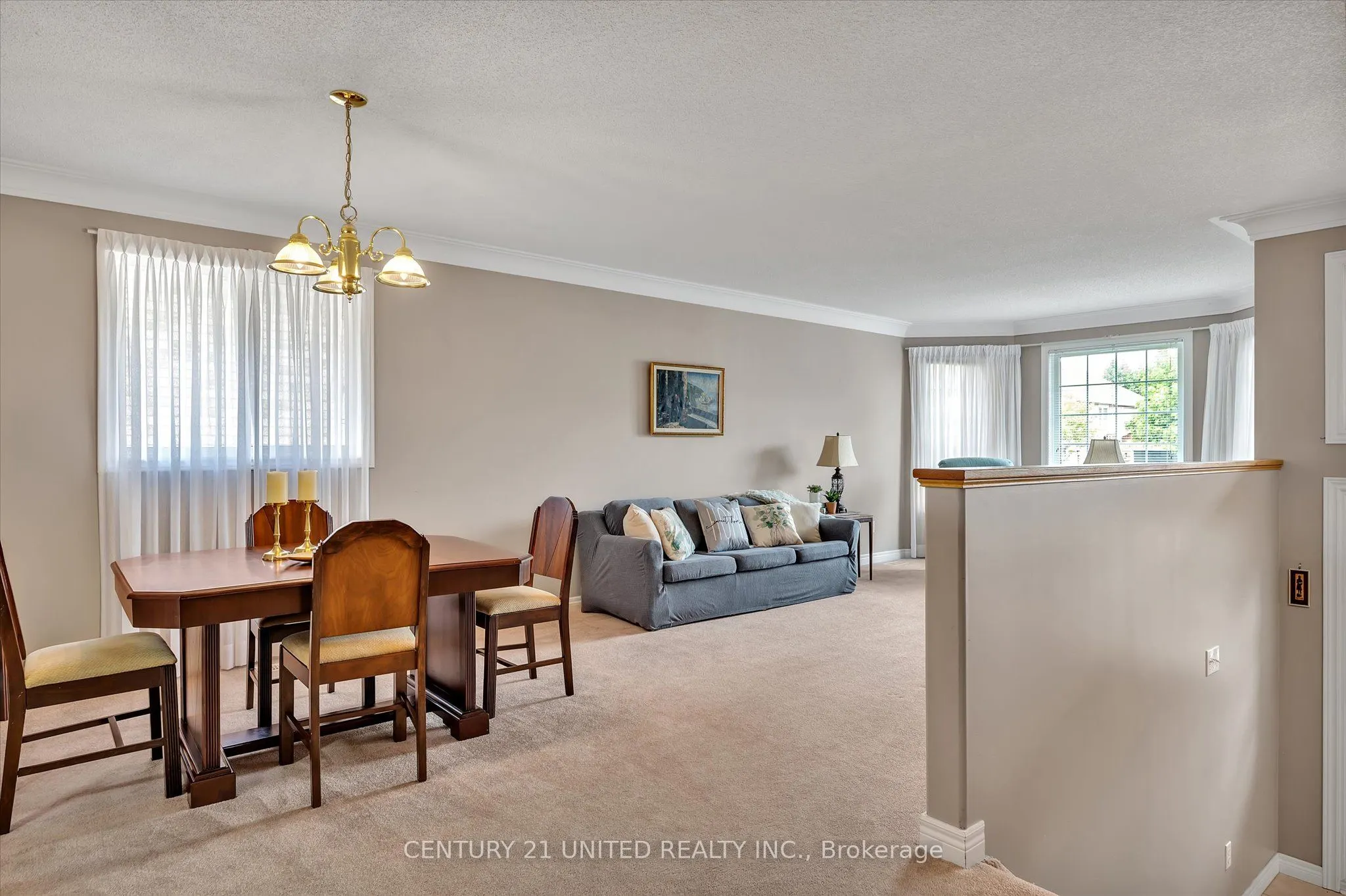 1329 White Crescent