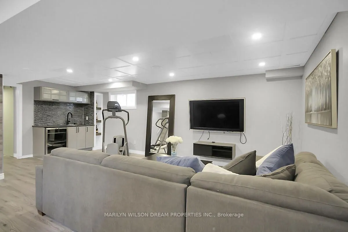 652 Netley Circle