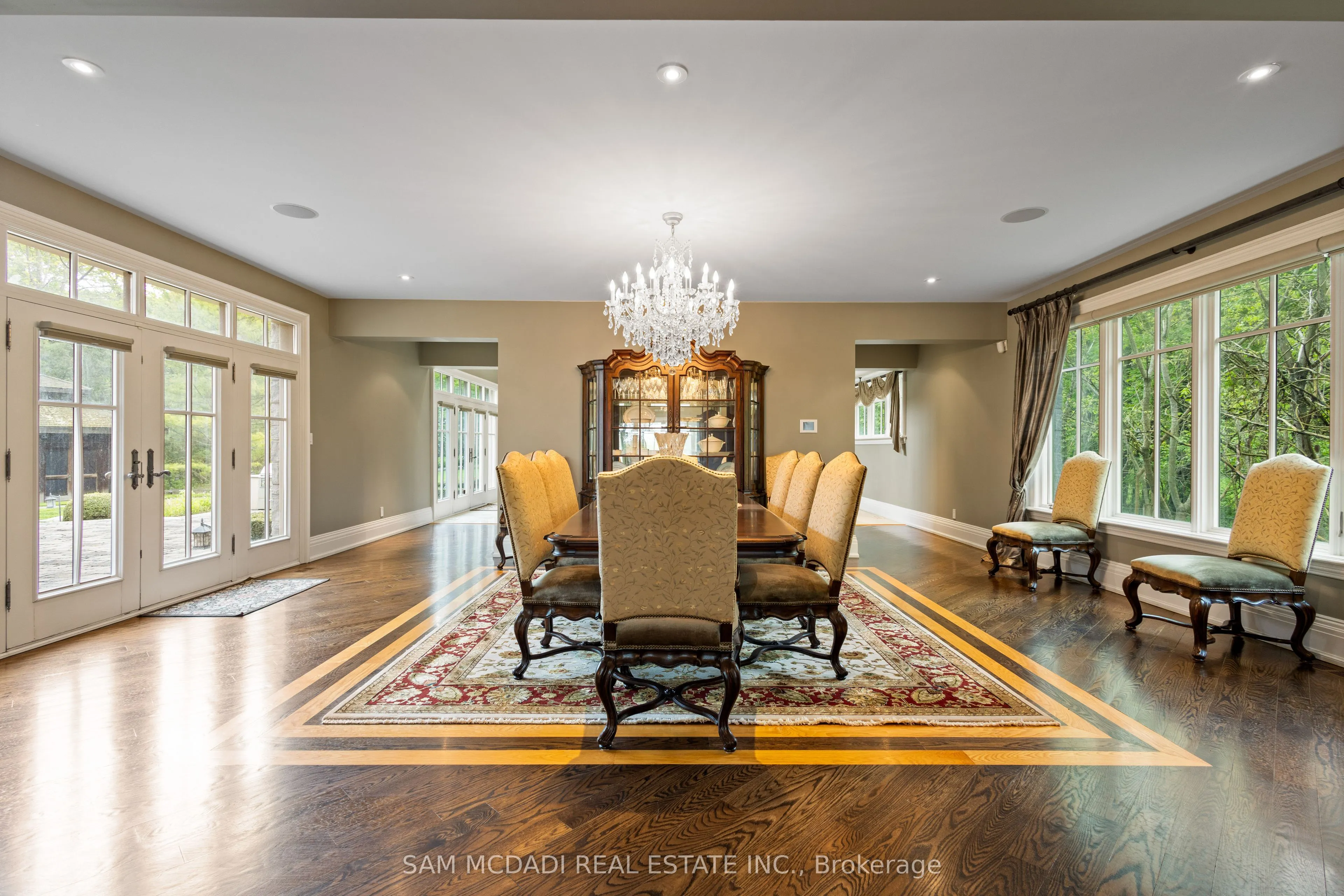 839 Lakeshore Road
