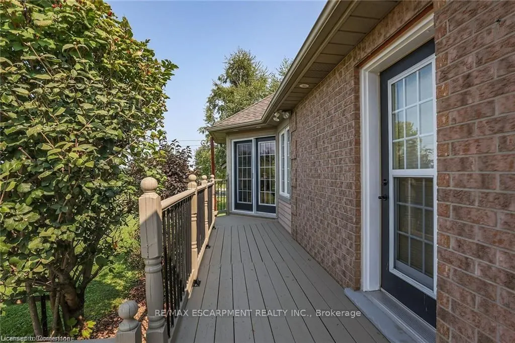 975 Foss Road