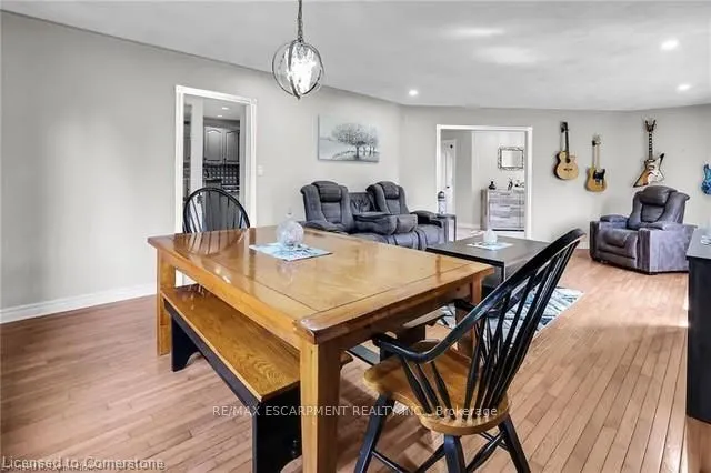 975 Foss Road