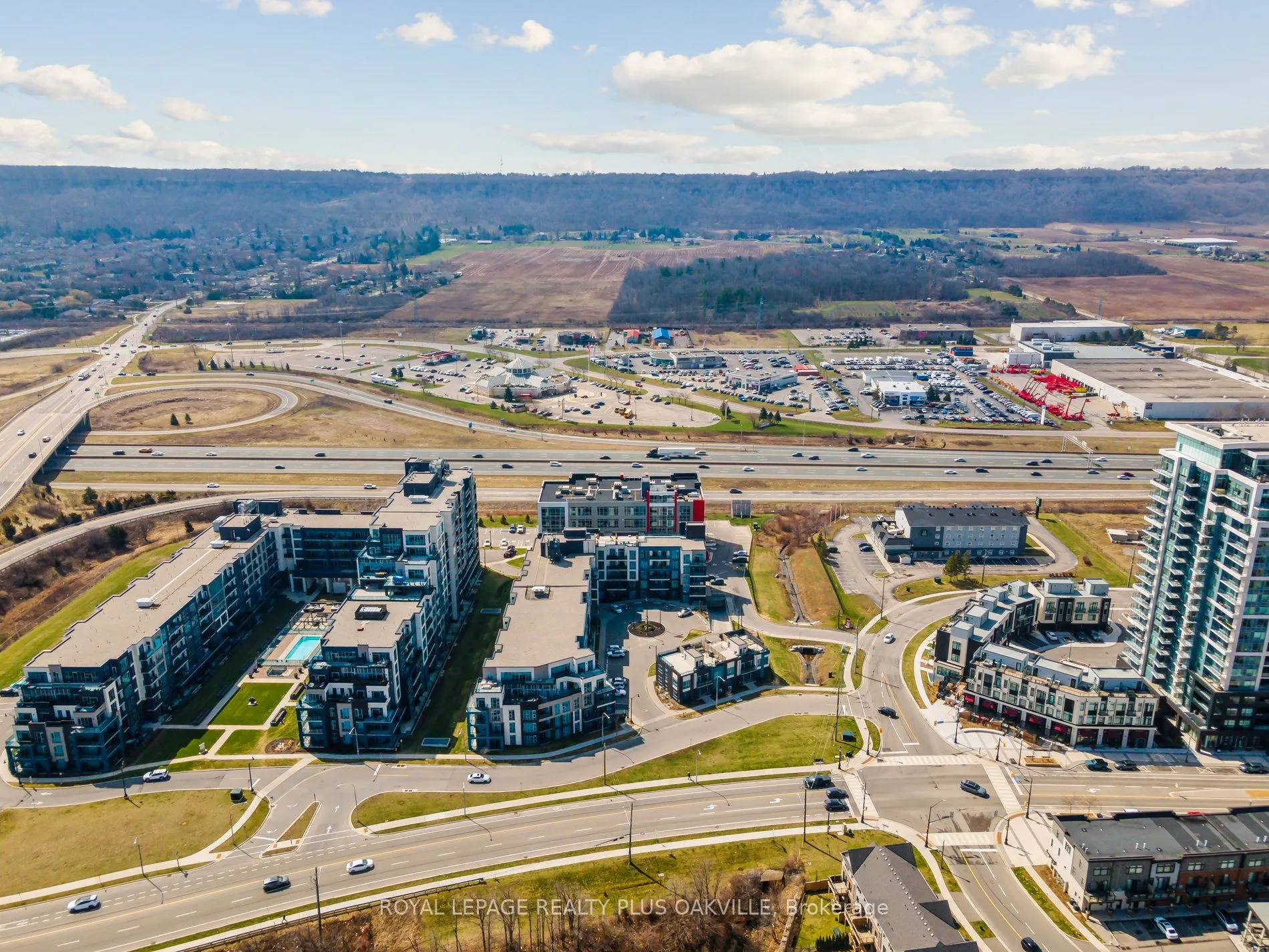 10 Concord Place #412
