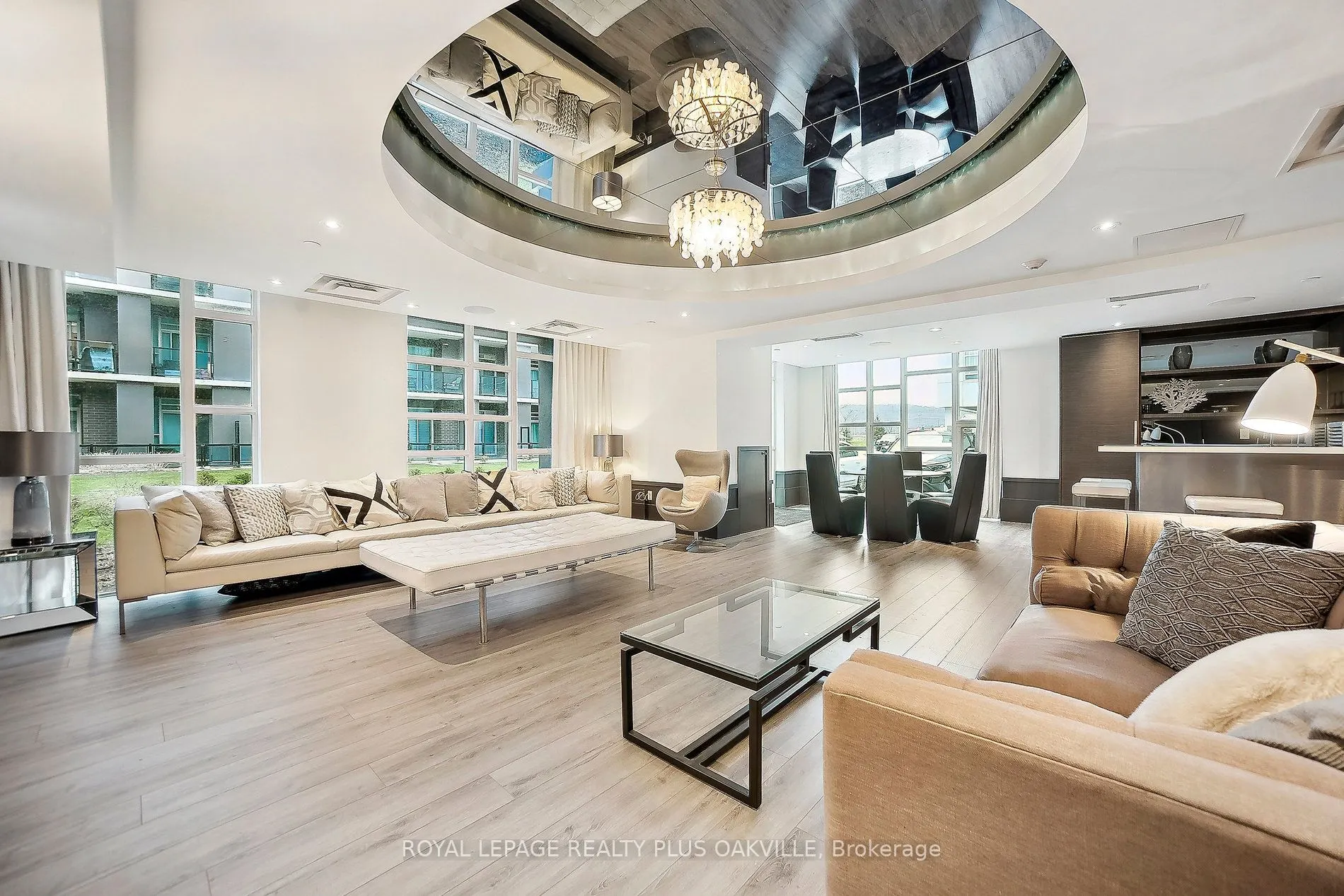 10 Concord Place #412