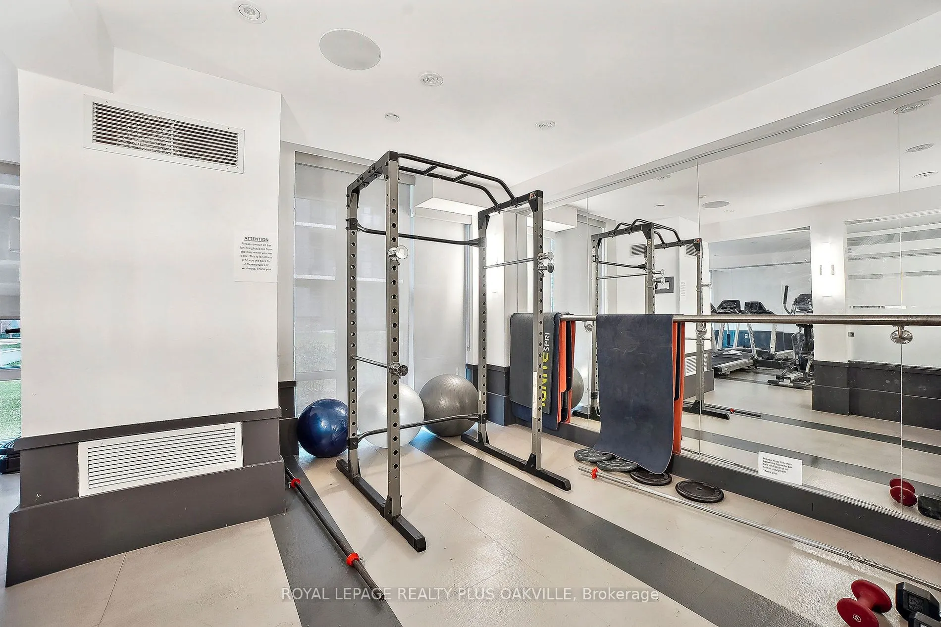 10 Concord Place #412