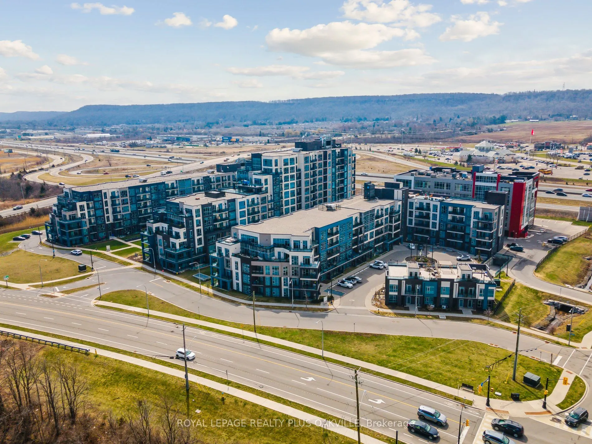 10 Concord Place #412