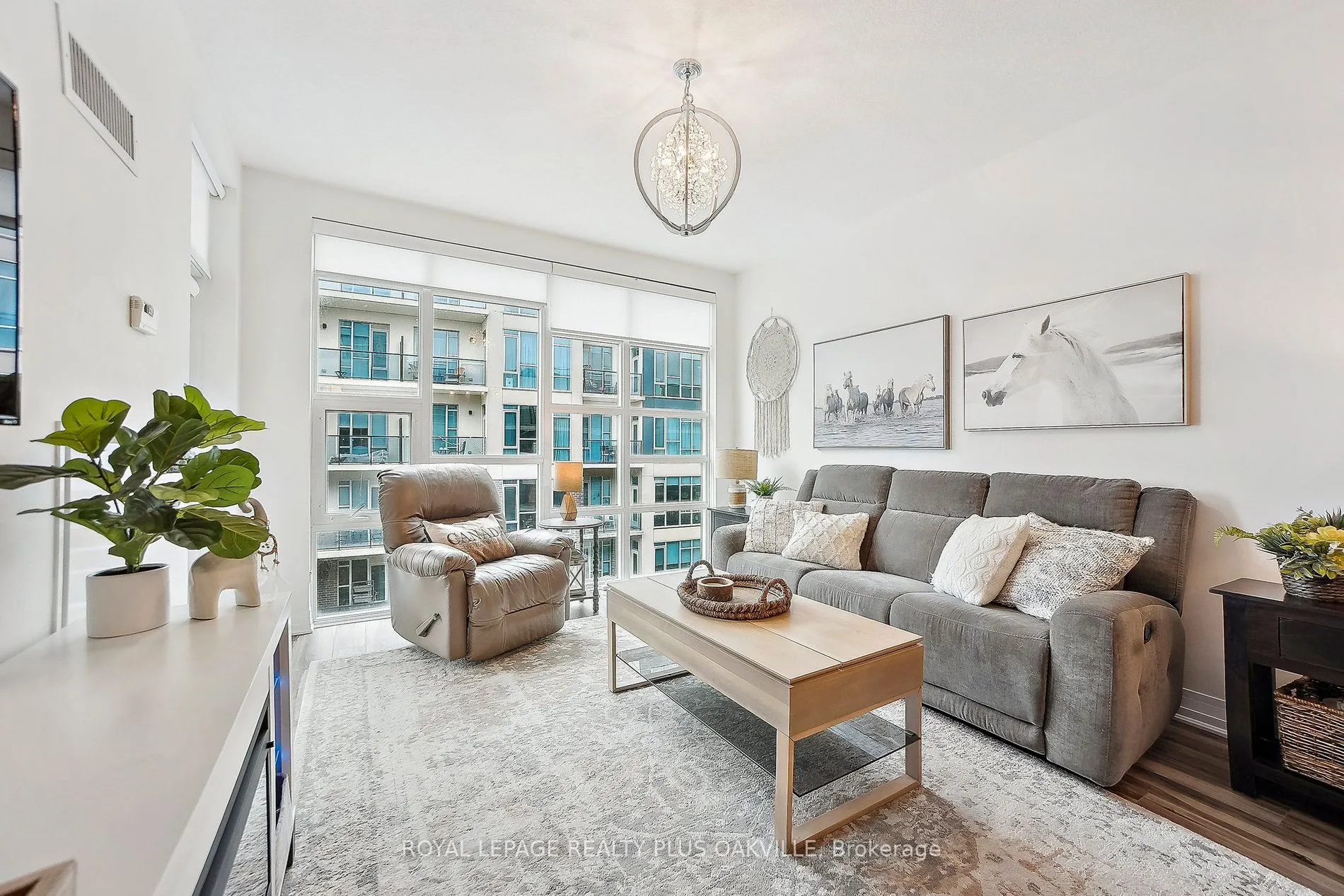 10 Concord Place #412