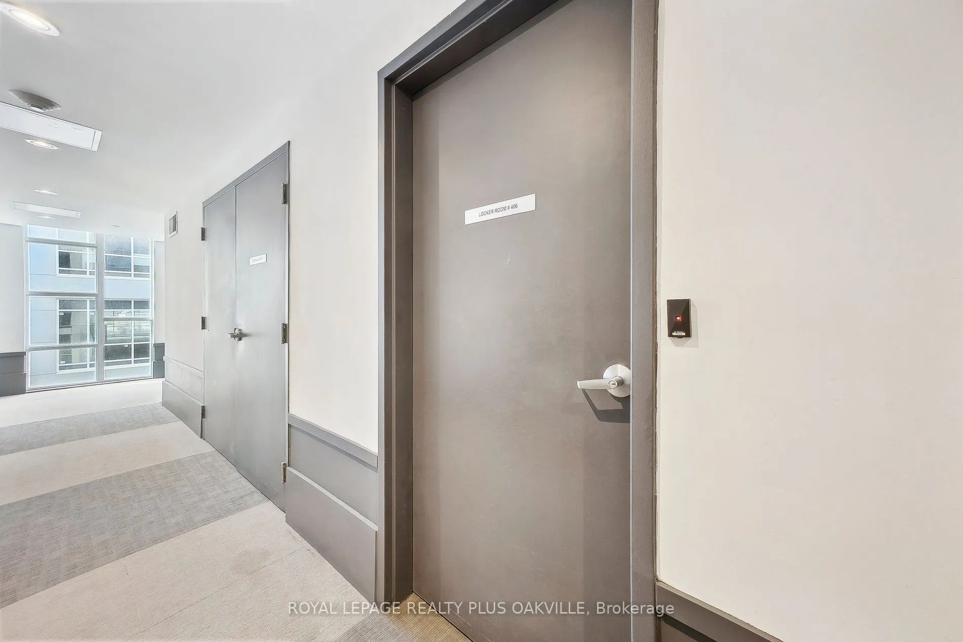10 Concord Place #412