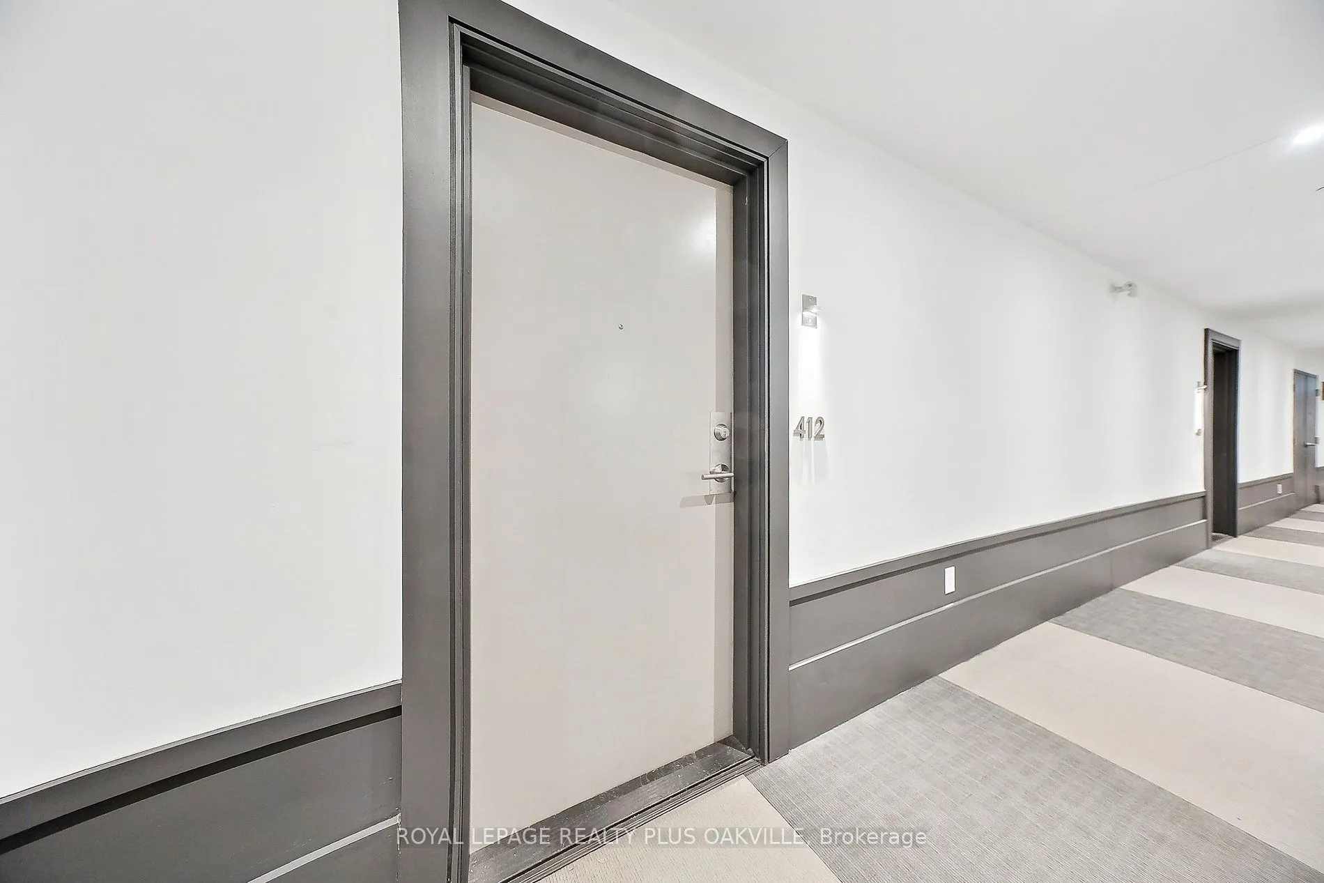 10 Concord Place #412