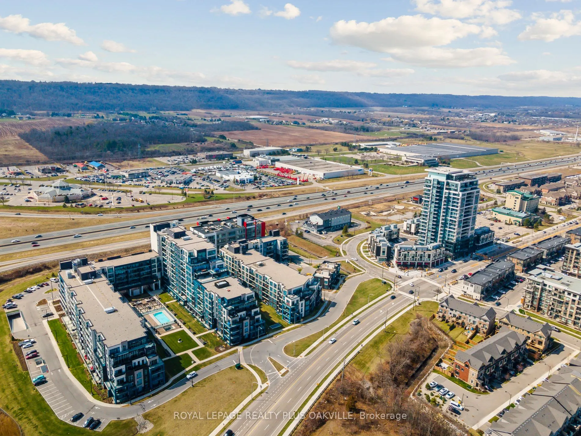 10 Concord Place #412