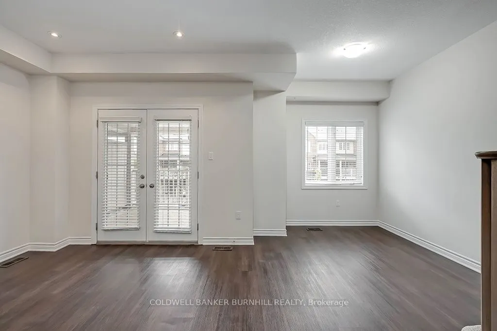 8 Hiscott Drive