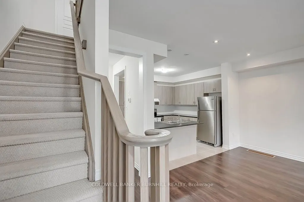 8 Hiscott Drive