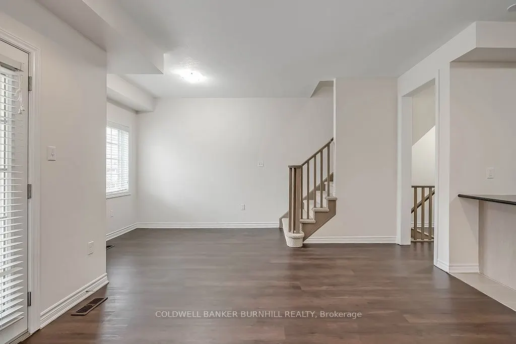 8 Hiscott Drive