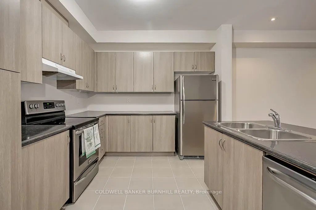 8 Hiscott Drive
